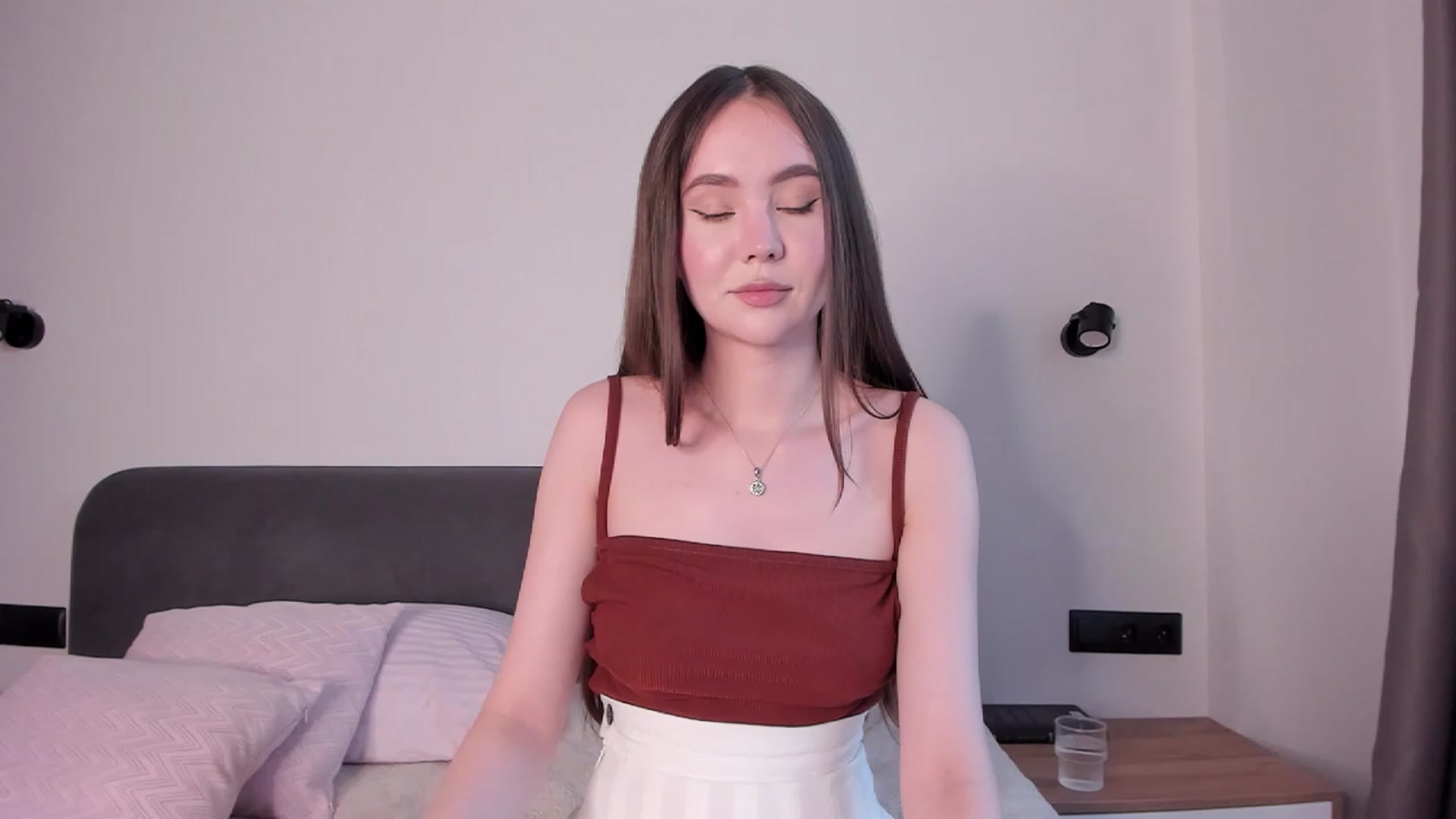 Gallery image thumbnail from Sonya_Shy's myfreecams stream on, 08/10/2023, 17:21 image 19 of 20