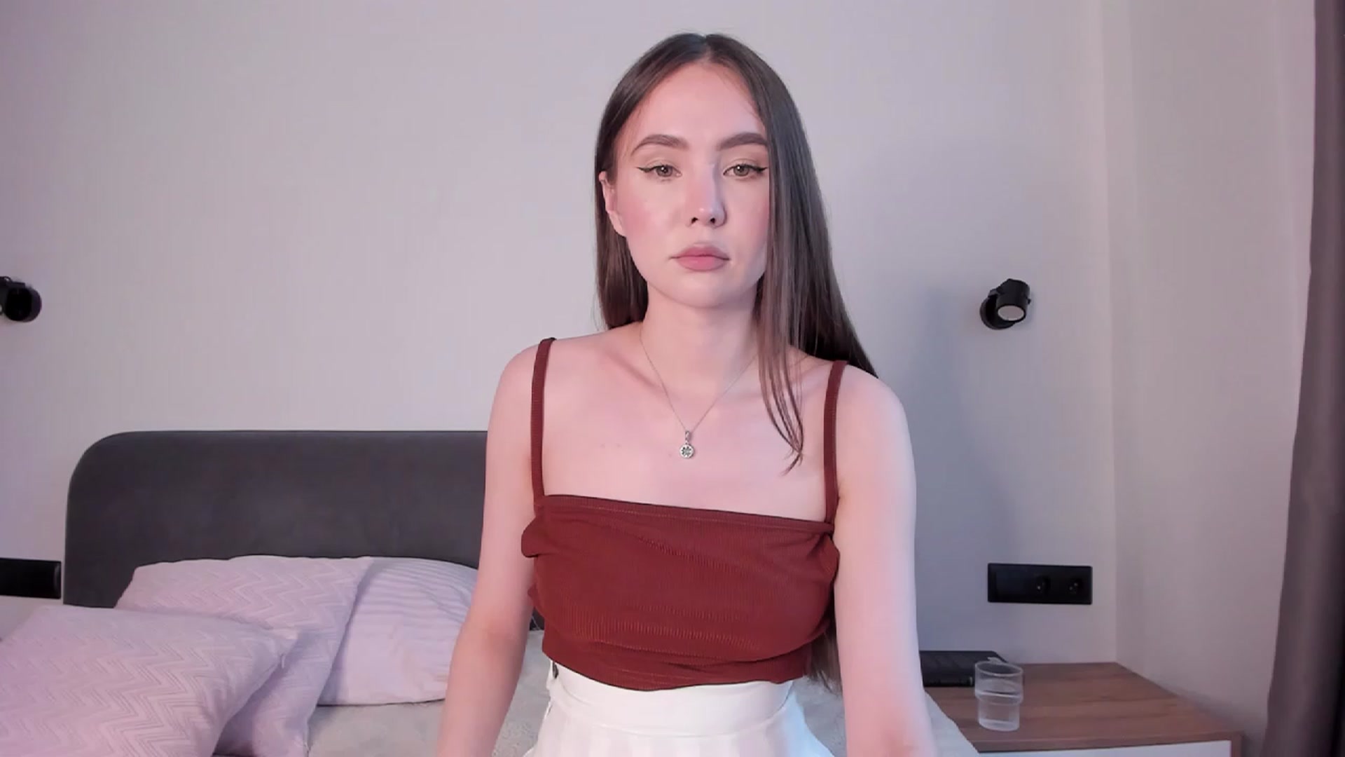 Gallery image thumbnail from Sonya_Shy's myfreecams stream on, 08/10/2023, 17:21 image 13 of 20