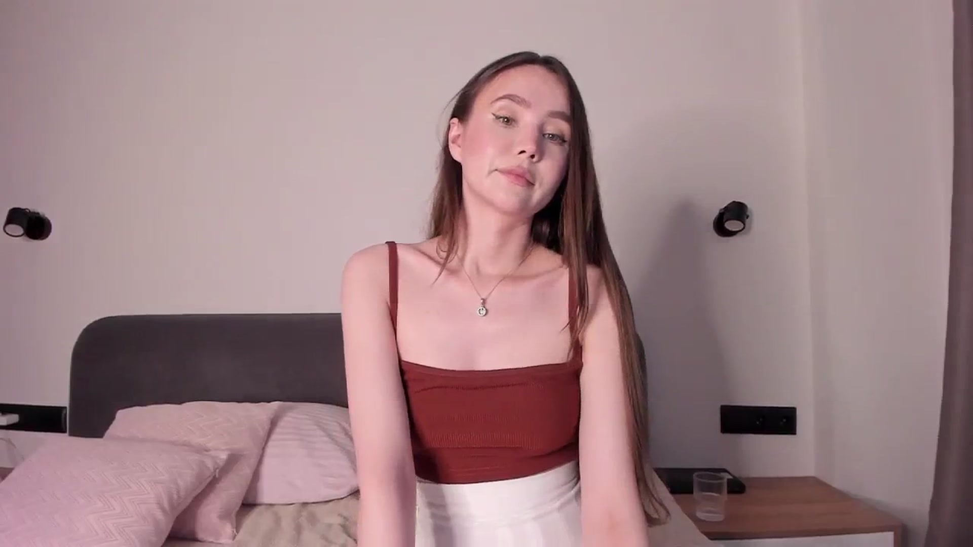 Gallery image thumbnail from Sonya_Shy's myfreecams stream on, 08/10/2023, 18:11 image 12 of 20