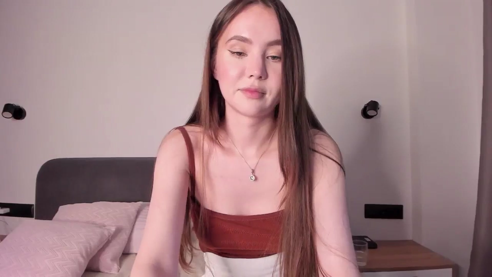 Gallery image thumbnail from Sonya_Shy's myfreecams stream on, 08/10/2023, 18:11 image 8 of 20