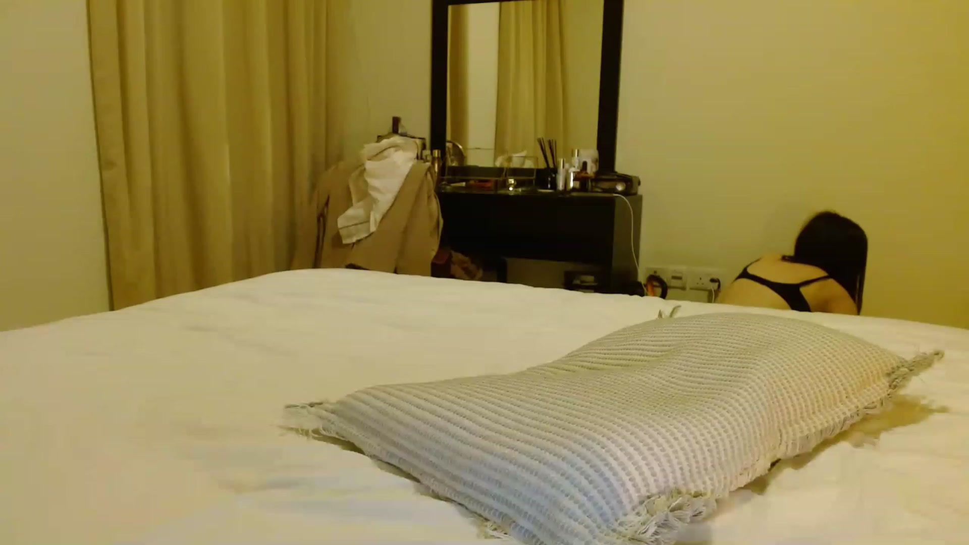Gallery image thumbnail from Sonyabrage's myfreecams stream on, 11/17/2022, 02:36 image 17 of 20