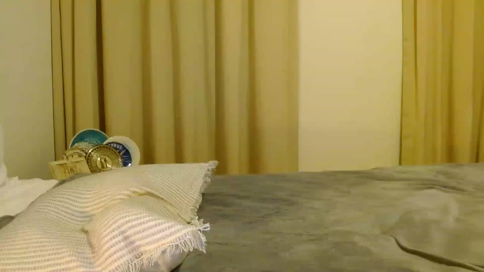 Gallery image thumbnail from Sonyabrage's myfreecams stream on, 12/06/2022, 21:45 image 8 of 20