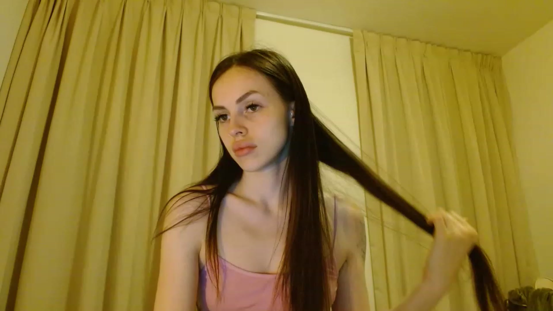 Gallery image thumbnail from Sonyabrage's myfreecams stream on, 12/10/2022, 20:23 image 1 of 20