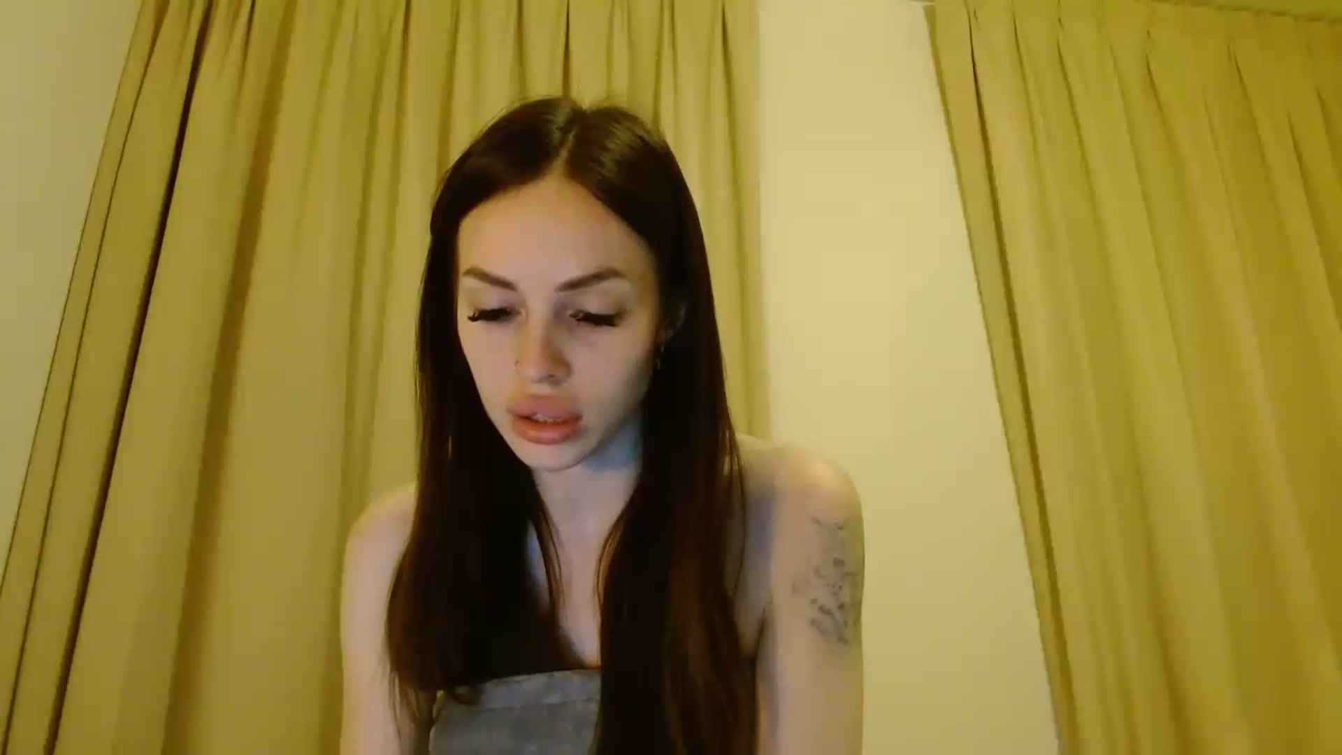 Gallery image thumbnail from Sonyabrage's myfreecams stream on, 12/12/2022, 06:07 image 20 of 20