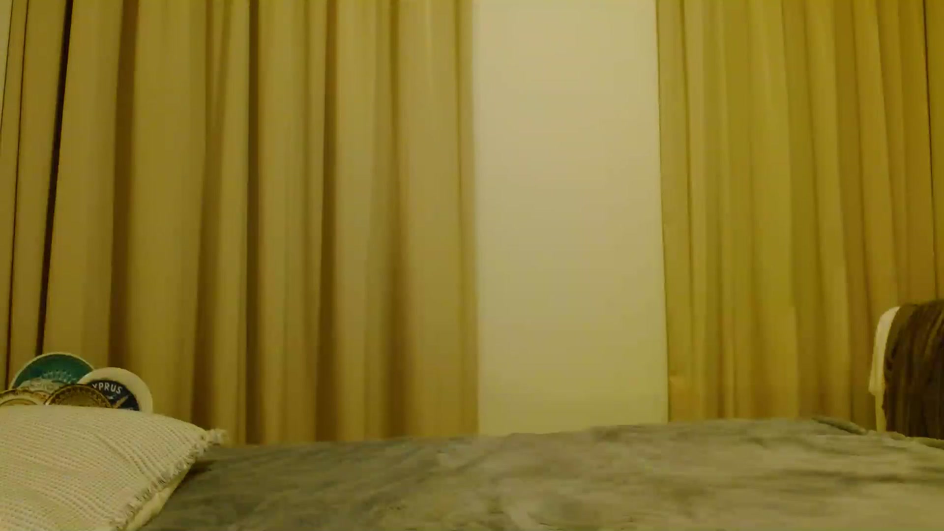 Gallery image thumbnail from Sonyabrage's myfreecams stream on, 12/19/2022, 02:06 image 10 of 20