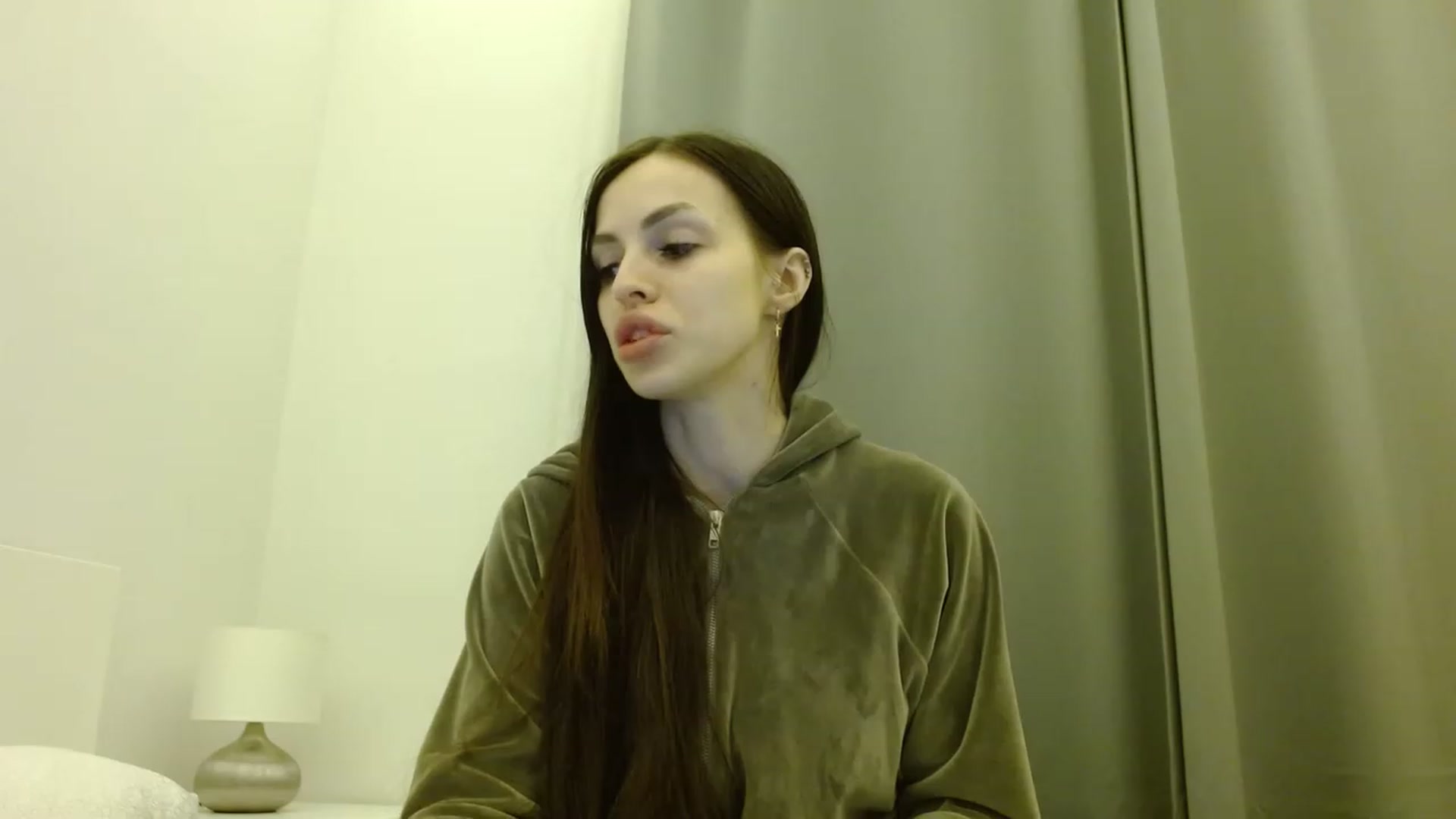 Gallery image thumbnail from Sonyabrage's myfreecams stream on, 12/21/2022, 16:32 image 2 of 20