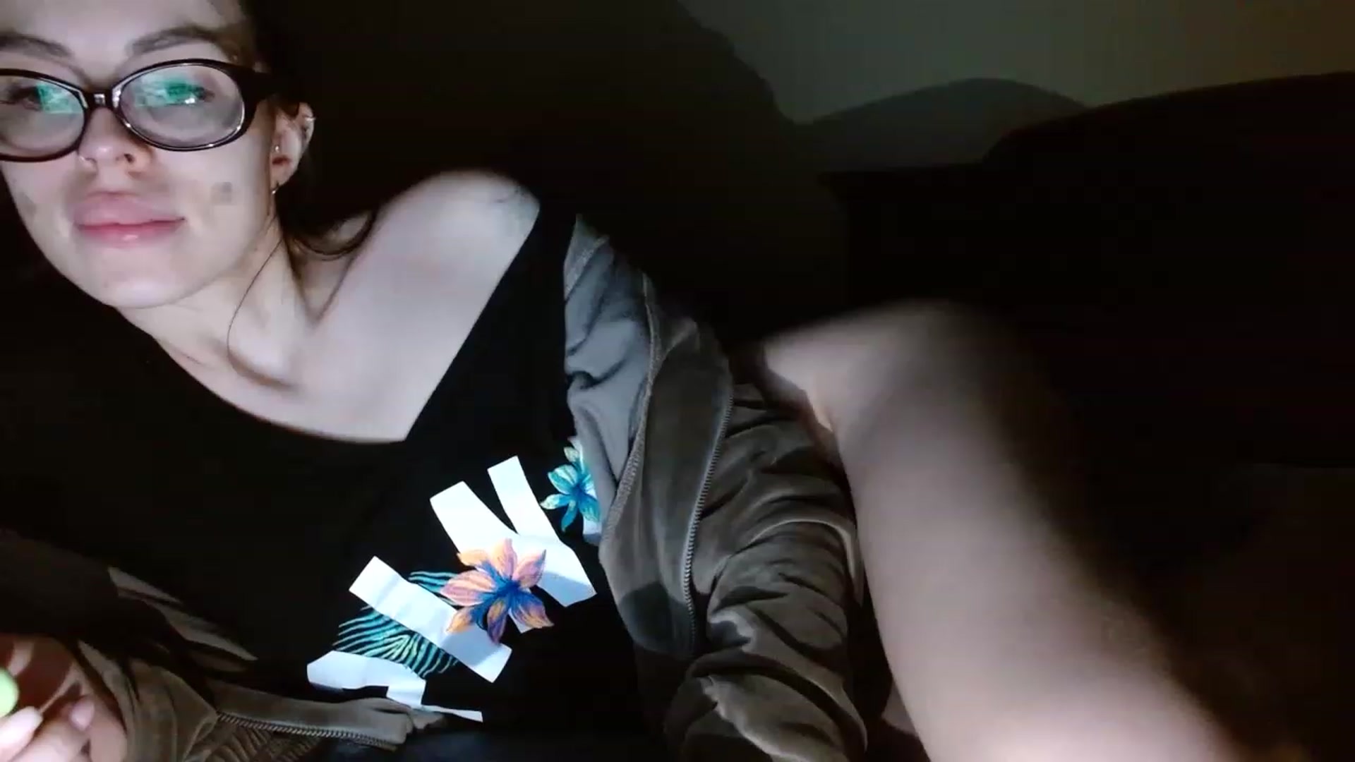 Gallery image thumbnail from Sonyabrage's myfreecams stream on, 12/24/2022, 17:42 image 11 of 20