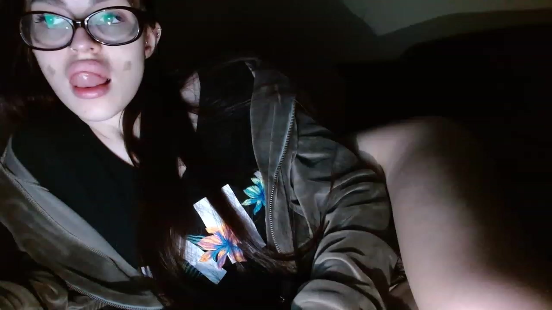 Gallery image thumbnail from Sonyabrage's myfreecams stream on, 12/24/2022, 17:42 image 8 of 20