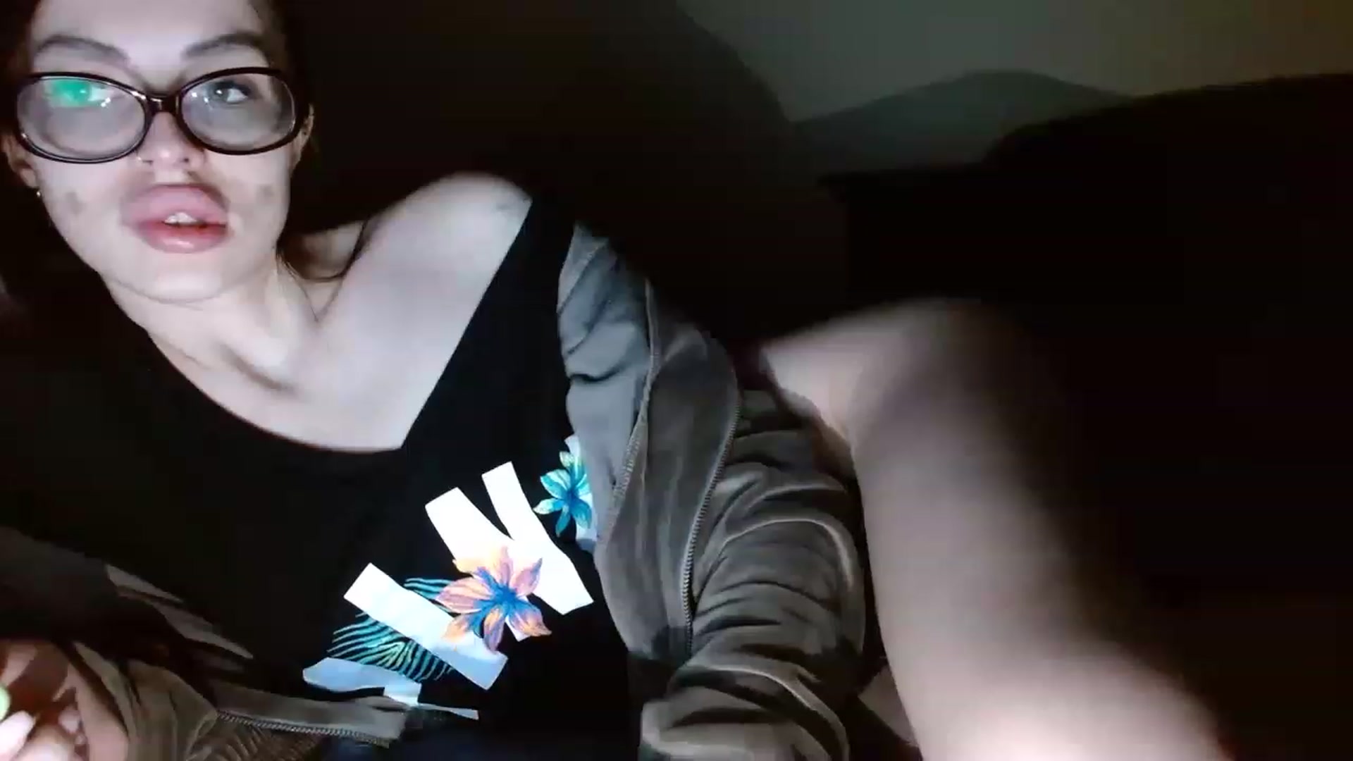 Gallery image thumbnail from Sonyabrage's myfreecams stream on, 12/24/2022, 17:42 image 12 of 20