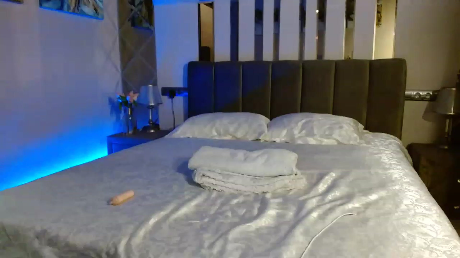 Gallery image thumbnail from Sonyabrage's myfreecams stream on, 12/25/2022, 22:05 image 11 of 20