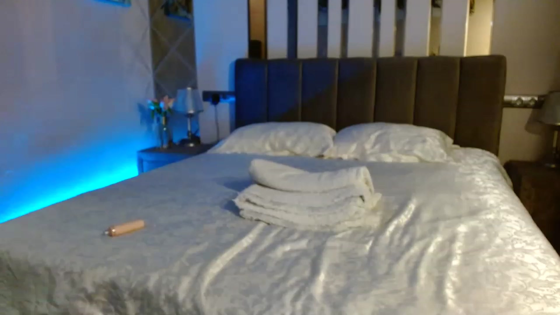 Gallery image thumbnail from Sonyabrage's myfreecams stream on, 12/26/2022, 24:46 image 2 of 20