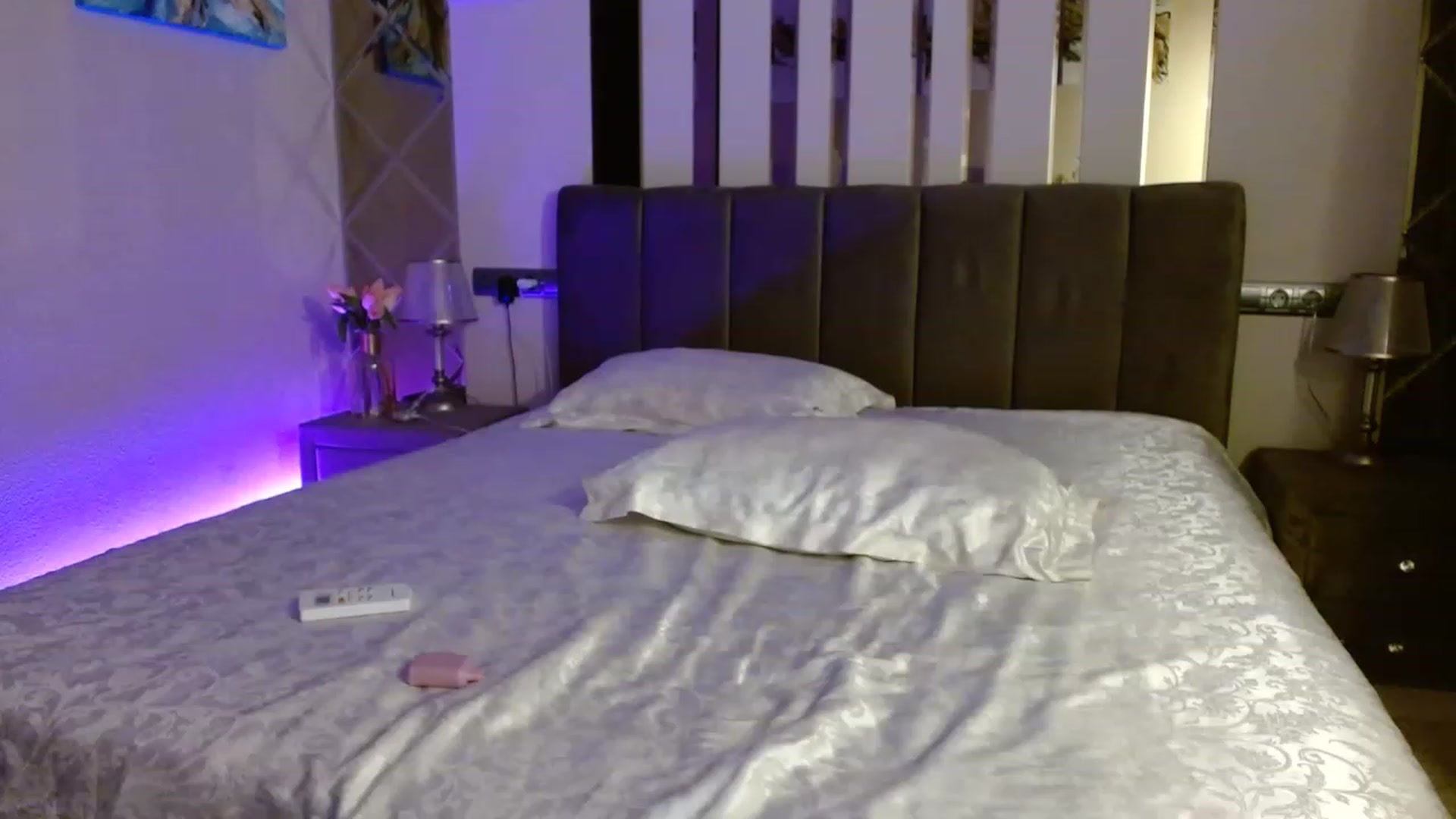 Gallery image thumbnail from Sonyabrage's myfreecams stream on, 12/29/2022, 24:00 image 14 of 20