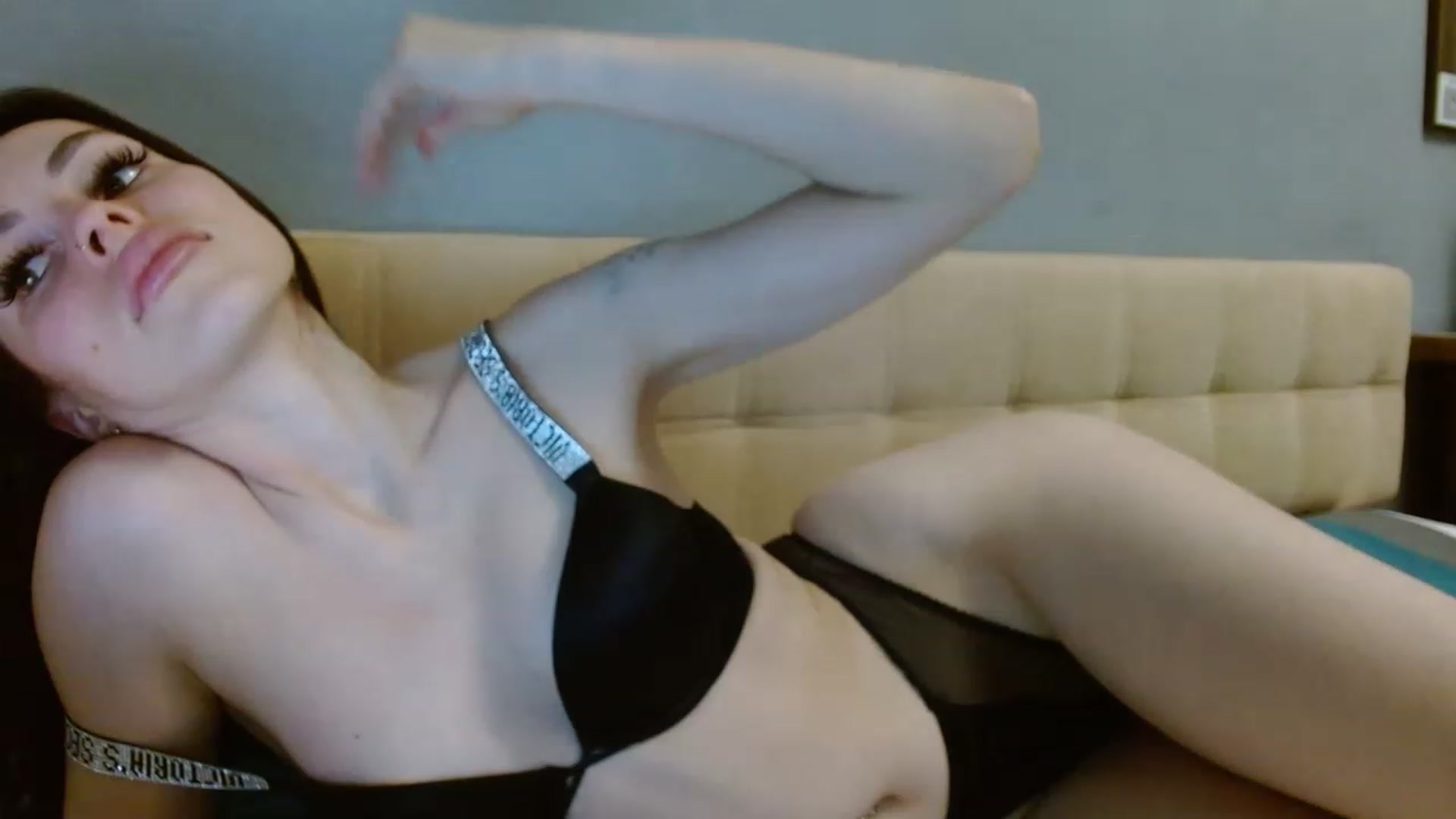 Gallery image thumbnail from Sonyabrage's myfreecams stream on, 12/29/2022, 16:44 image 5 of 20