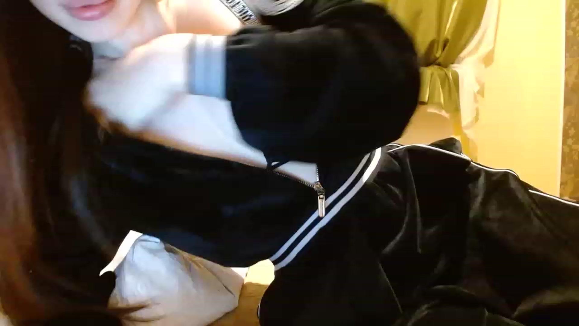 Gallery image thumbnail from Sonyabrage's myfreecams stream on, 01/05/2023, 22:18 image 6 of 20