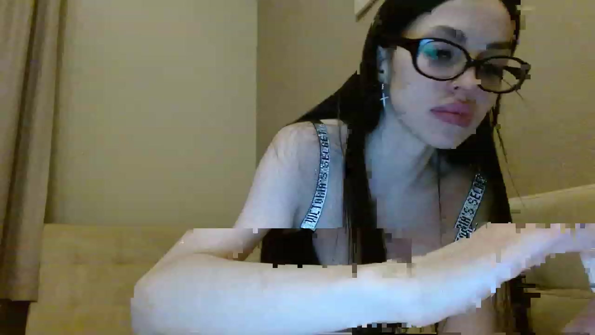 Gallery image thumbnail from Sonyabrage's myfreecams stream on, 01/06/2023, 21:56 image 2 of 20