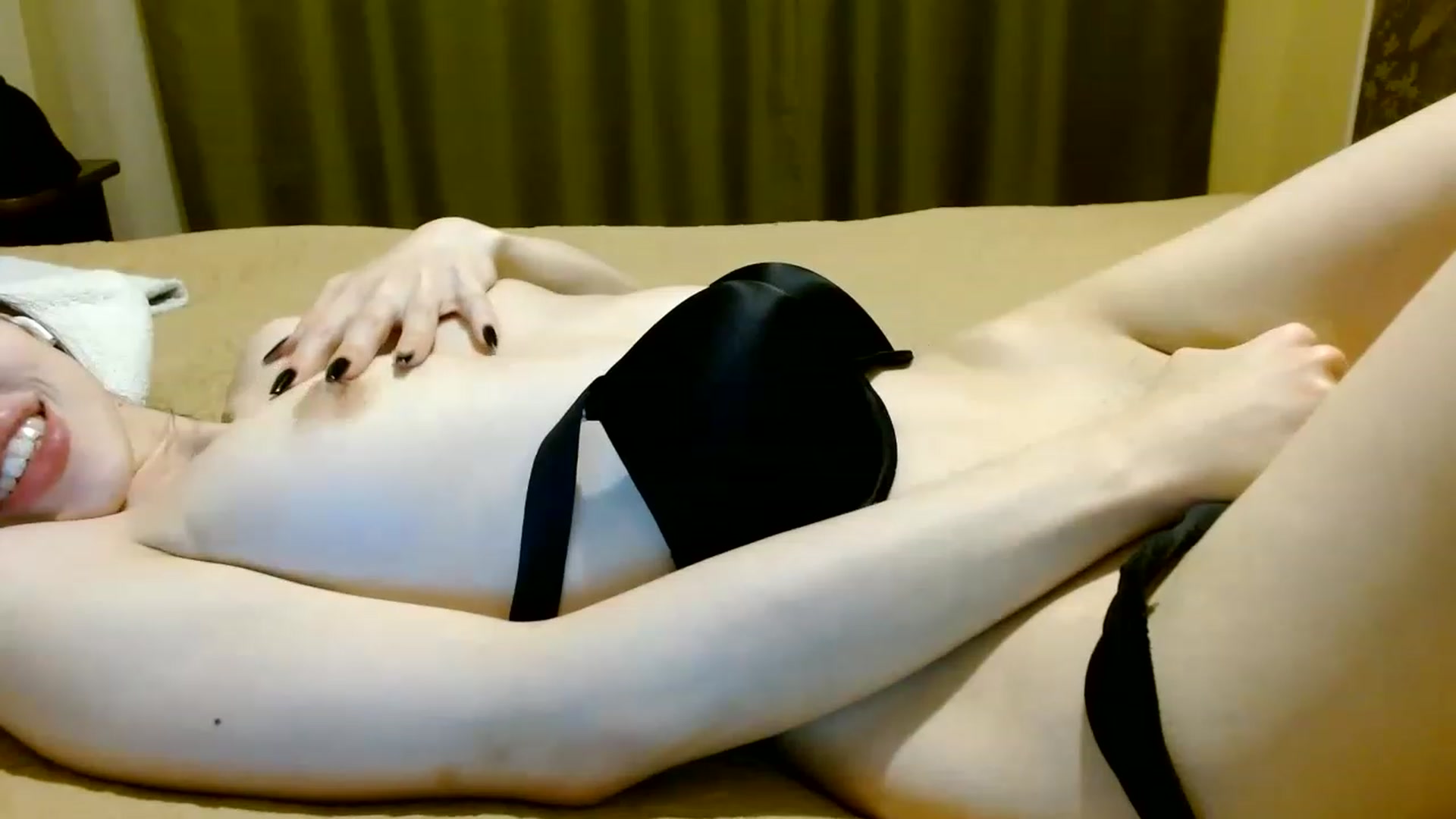 Gallery image thumbnail from Sonyabrage's myfreecams stream on, 01/17/2023, 23:04 image 4 of 20