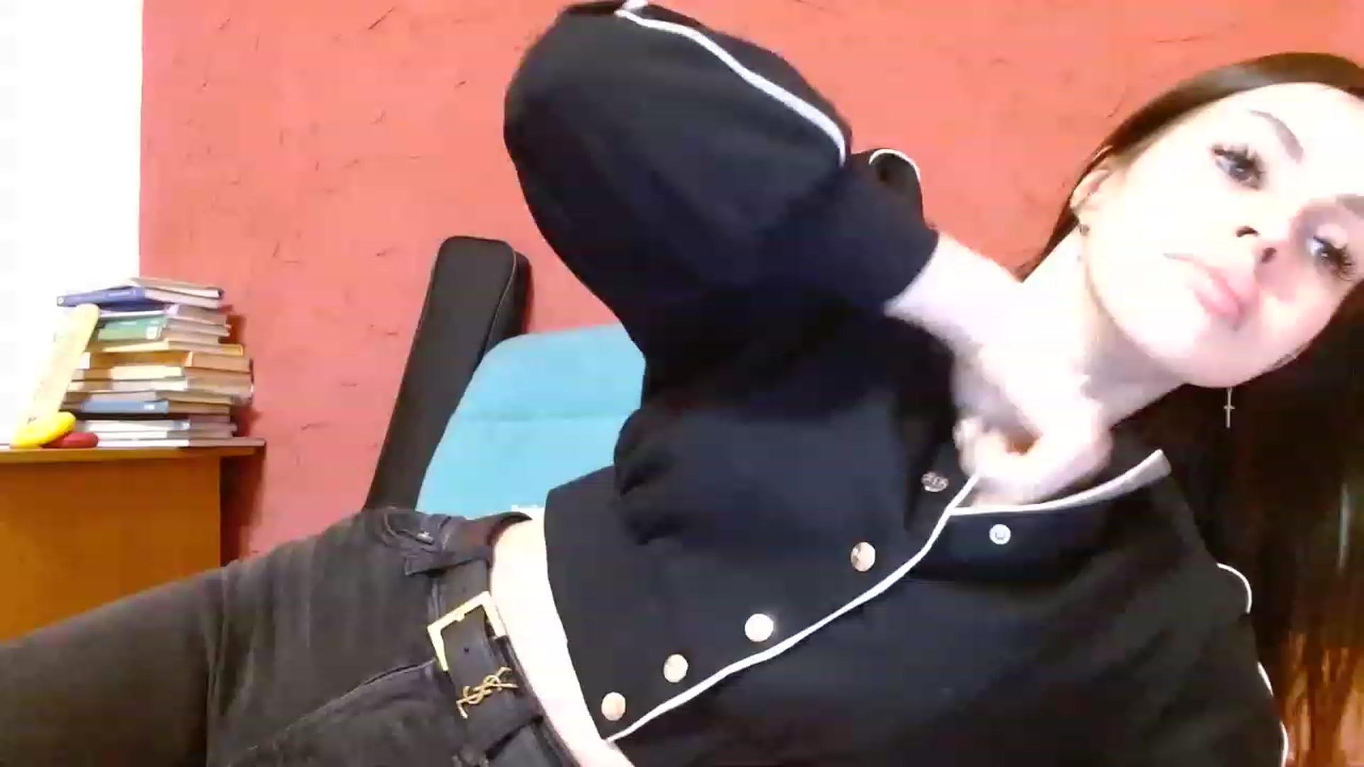 Gallery image thumbnail from Sonyabrage's myfreecams stream on, 01/18/2023, 20:02 image 15 of 20