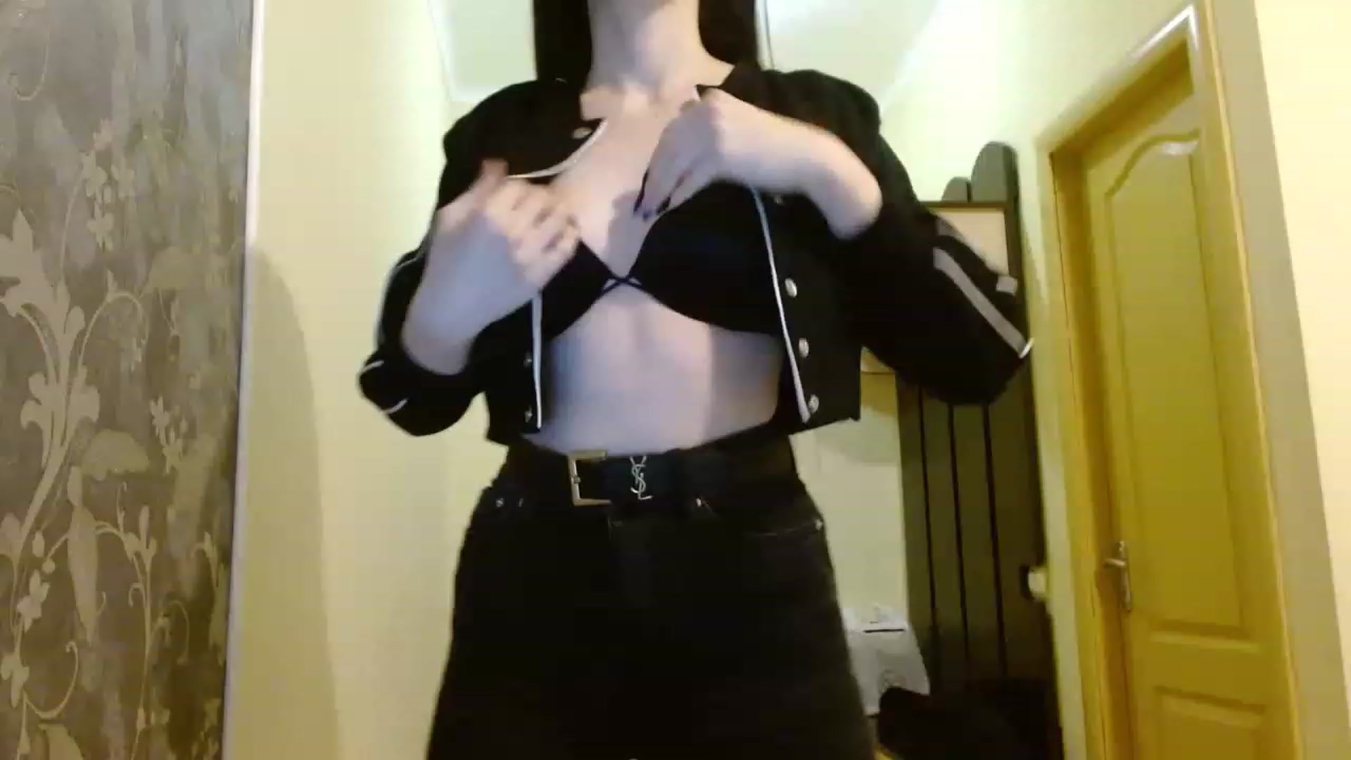 Gallery image thumbnail from Sonyabrage's myfreecams stream on, 01/22/2023, 06:10 image 9 of 20