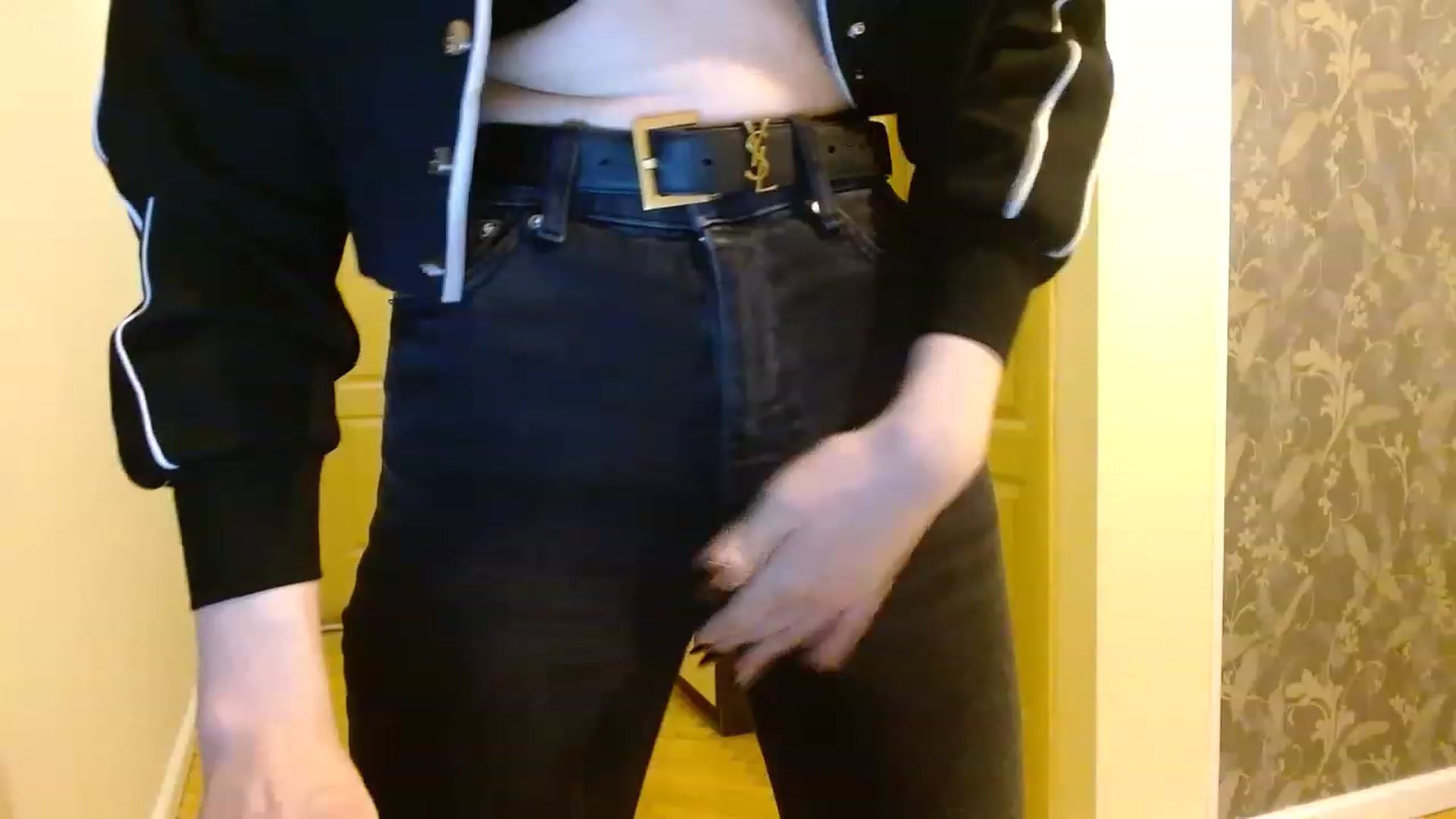 Gallery image thumbnail from Sonyabrage's myfreecams stream on, 01/22/2023, 06:10 image 7 of 20