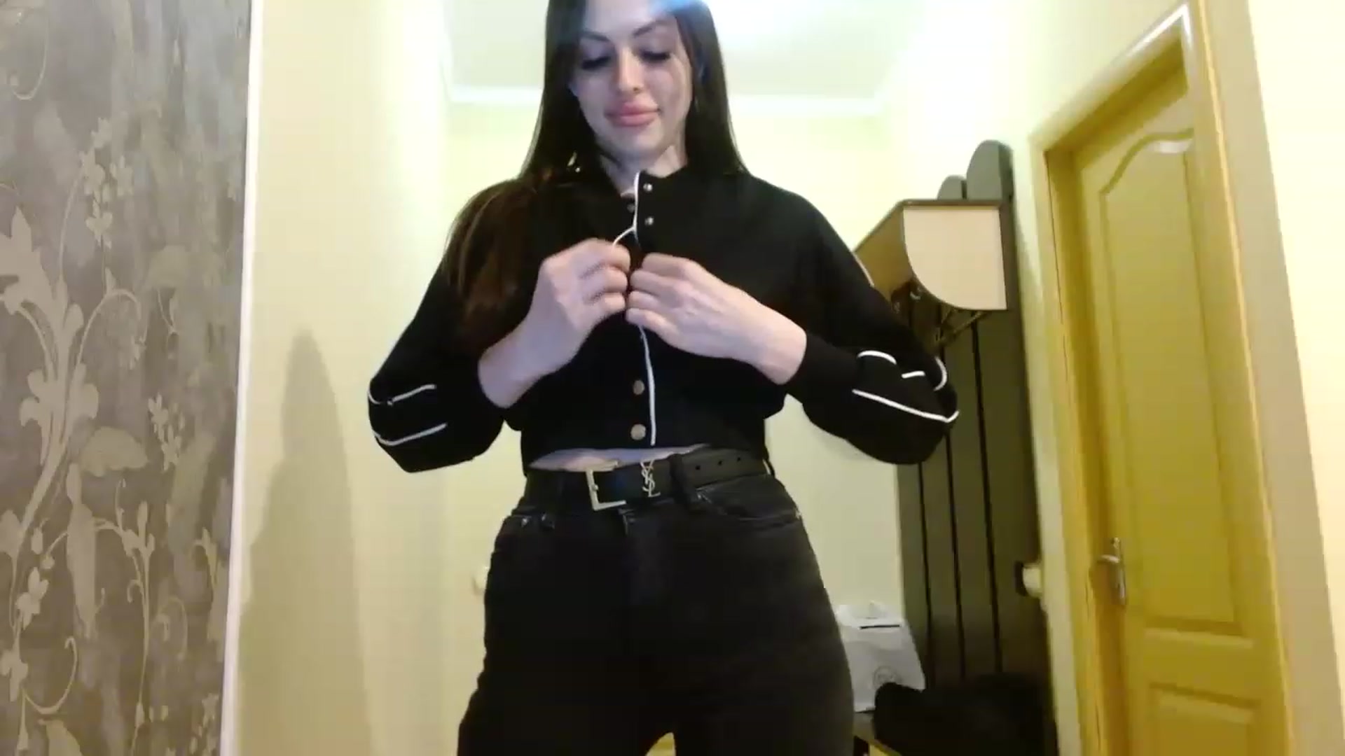 Gallery image thumbnail from Sonyabrage's myfreecams stream on, 01/22/2023, 06:10 image 10 of 20