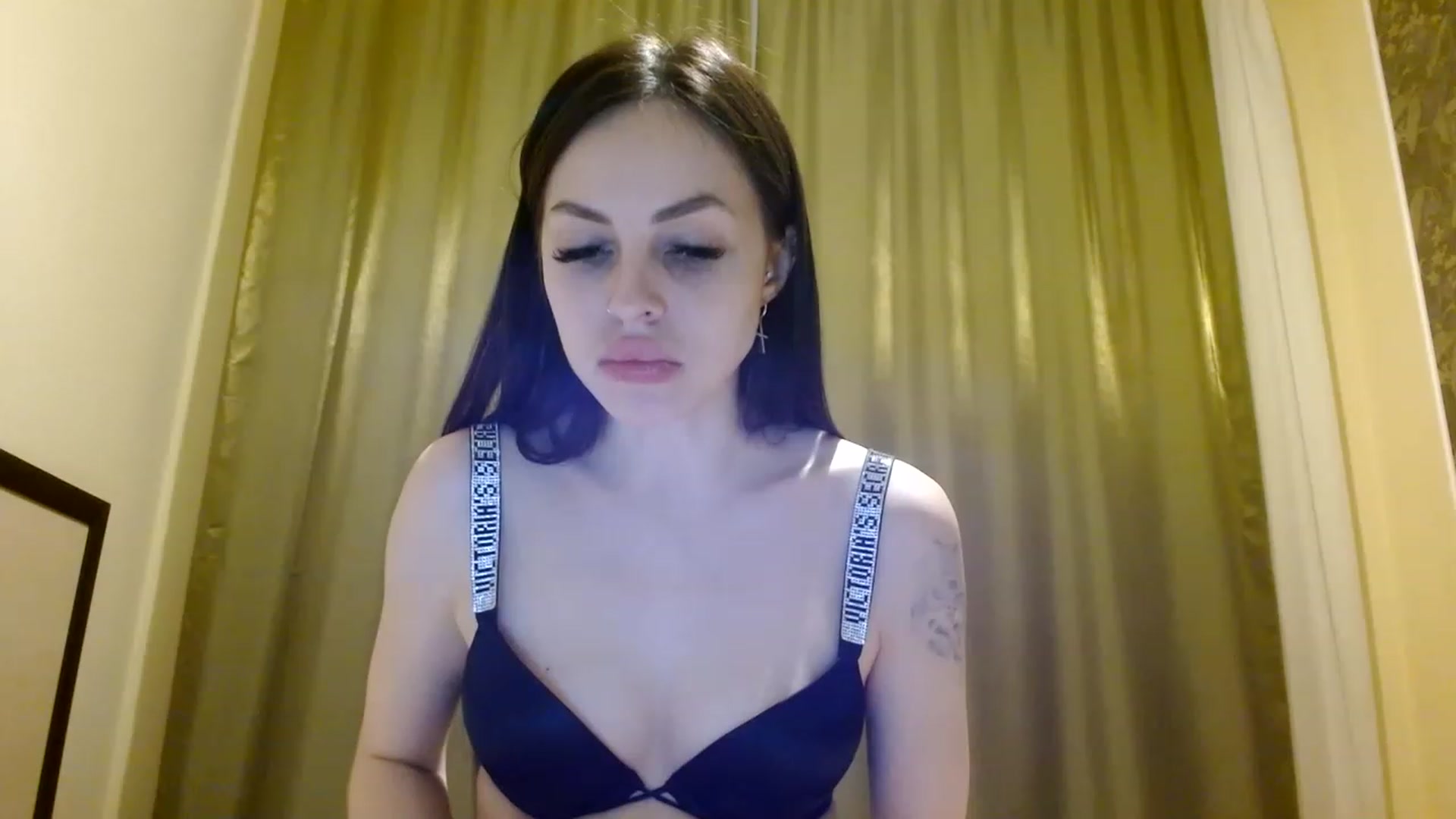 Gallery image thumbnail from Sonyabrage's myfreecams stream on, 01/23/2023, 24:02 image 6 of 20