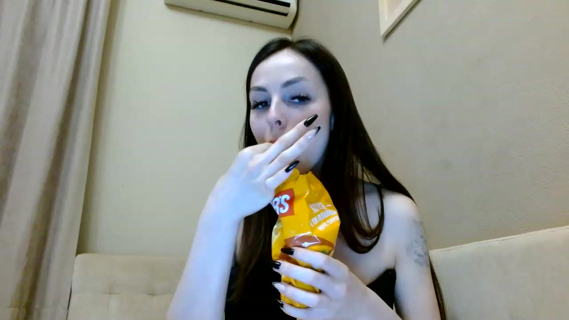 Gallery image thumbnail from Sonyabrage's myfreecams stream on, 01/29/2023, 01:24 image 16 of 20