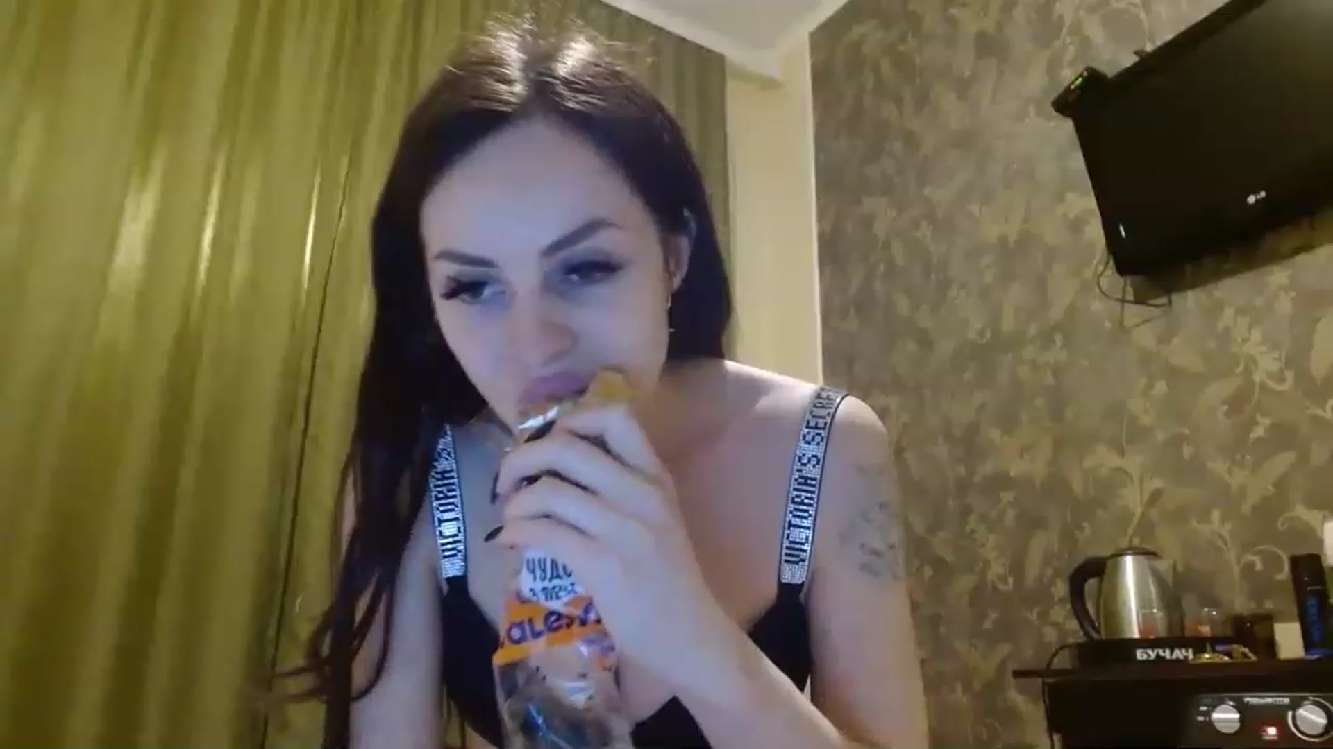 Gallery image thumbnail from Sonyabrage's myfreecams stream on, 01/29/2023, 15:27 image 11 of 20