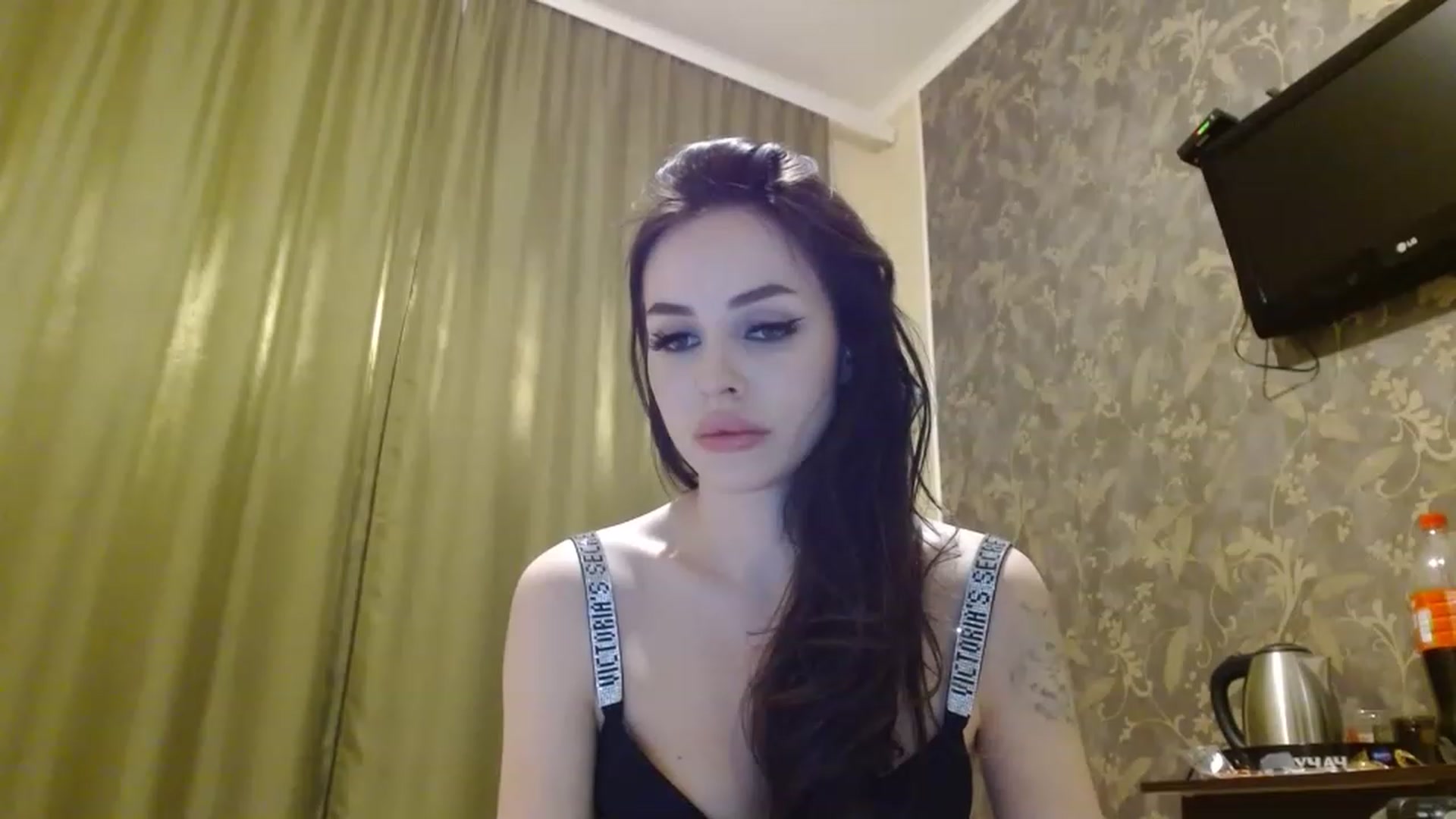Gallery image thumbnail from Sonyabrage's myfreecams stream on, 01/29/2023, 19:17 image 8 of 20