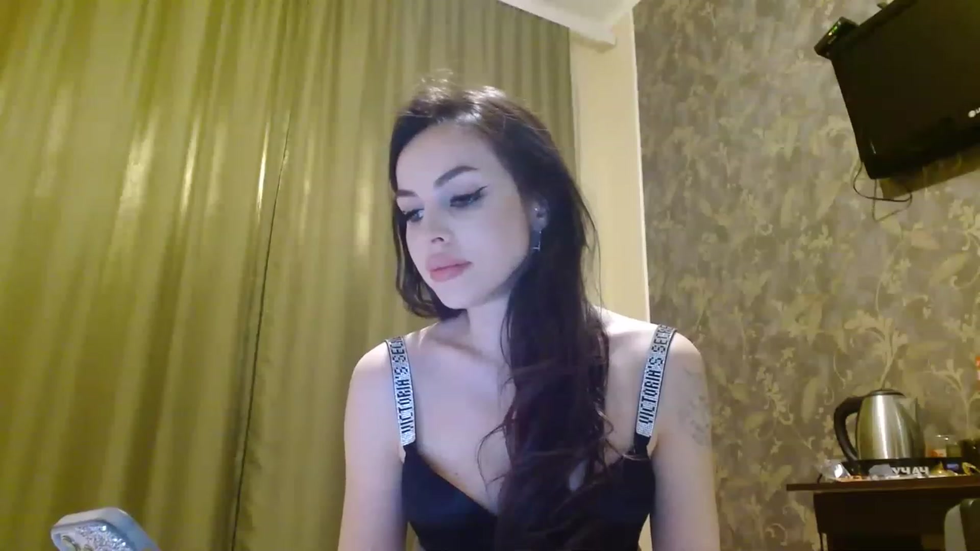 Gallery image thumbnail from Sonyabrage's myfreecams stream on, 01/29/2023, 19:17 image 20 of 20