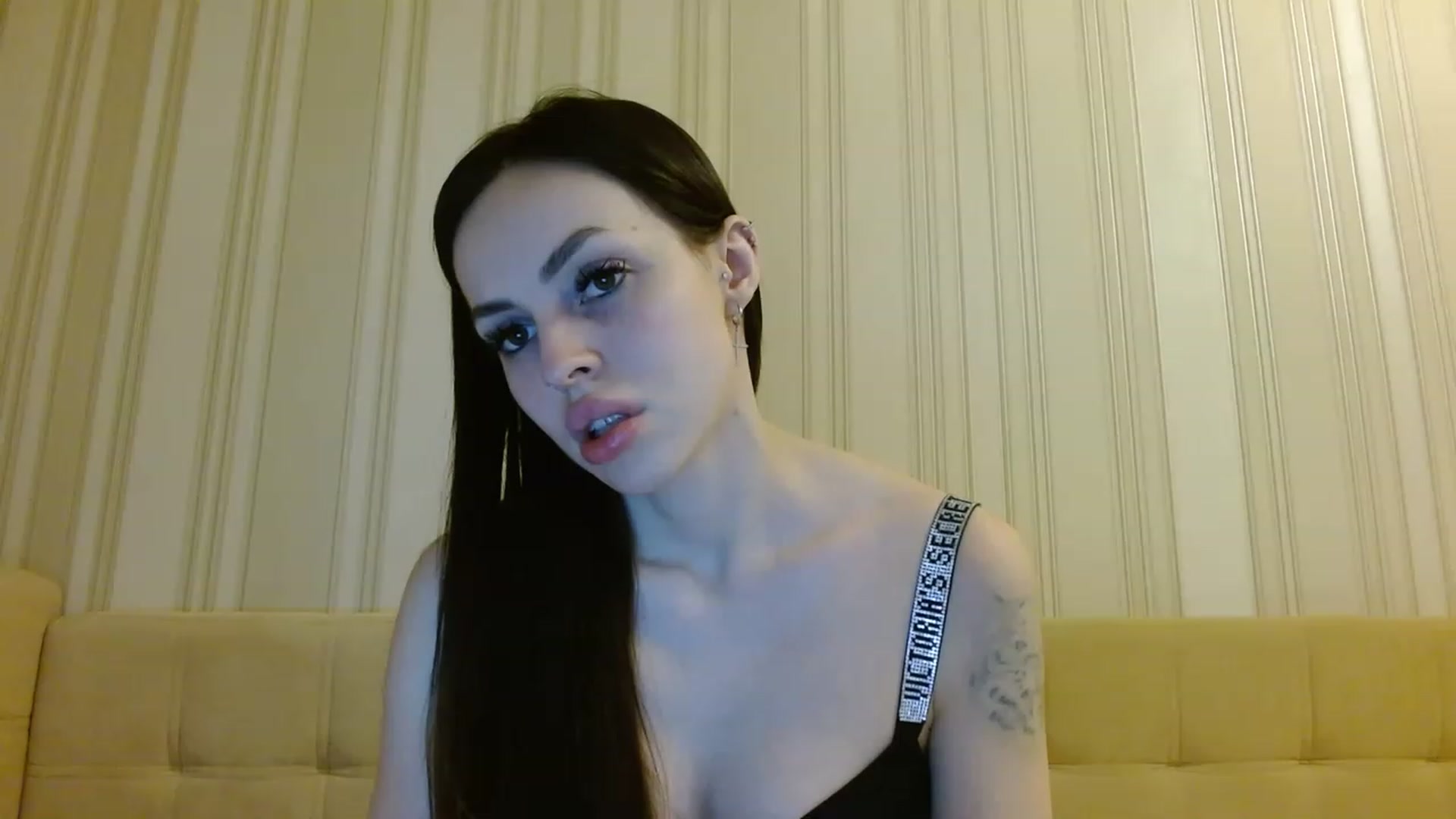 Gallery image thumbnail from Sonyabrage's myfreecams stream on, 02/03/2023, 01:44 image 20 of 20