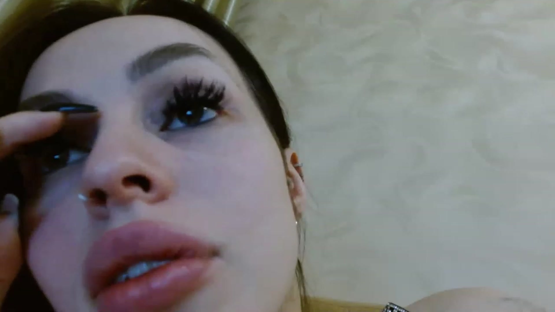Gallery image thumbnail from Sonyabrage's myfreecams stream on, 02/12/2023, 21:01 image 15 of 20