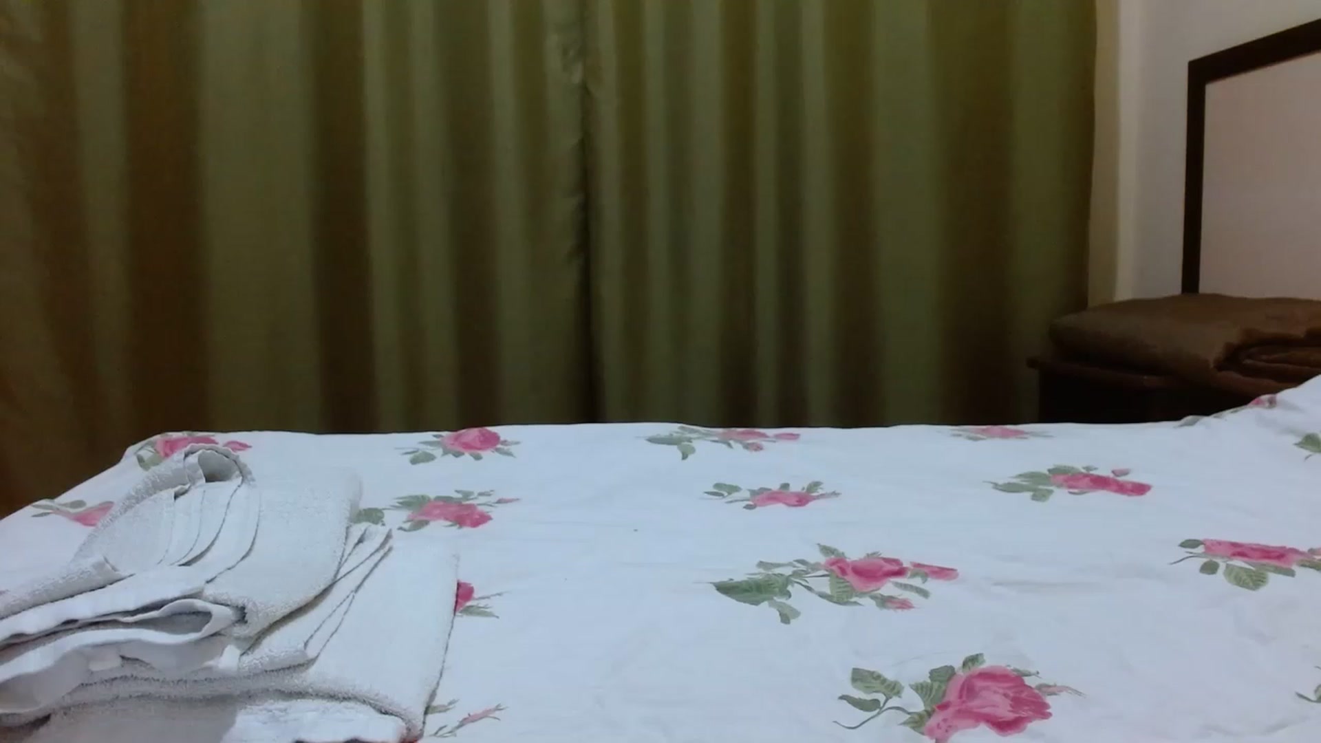 Gallery image thumbnail from Sonyabrage's myfreecams stream on, 02/19/2023, 19:43 image 20 of 20