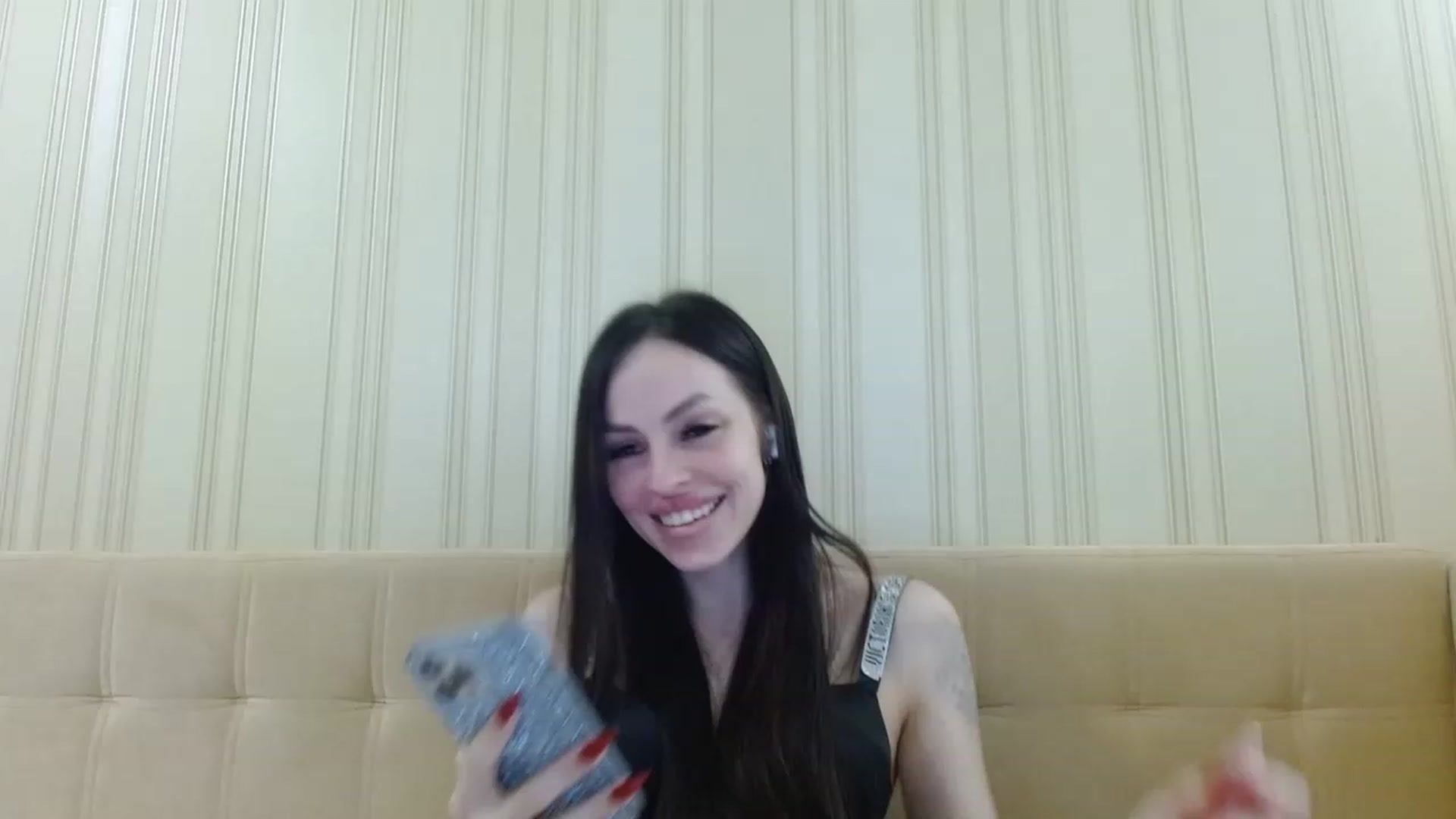 Gallery image thumbnail from Sonyabrage's myfreecams stream on, 02/28/2023, 09:58 image 7 of 20