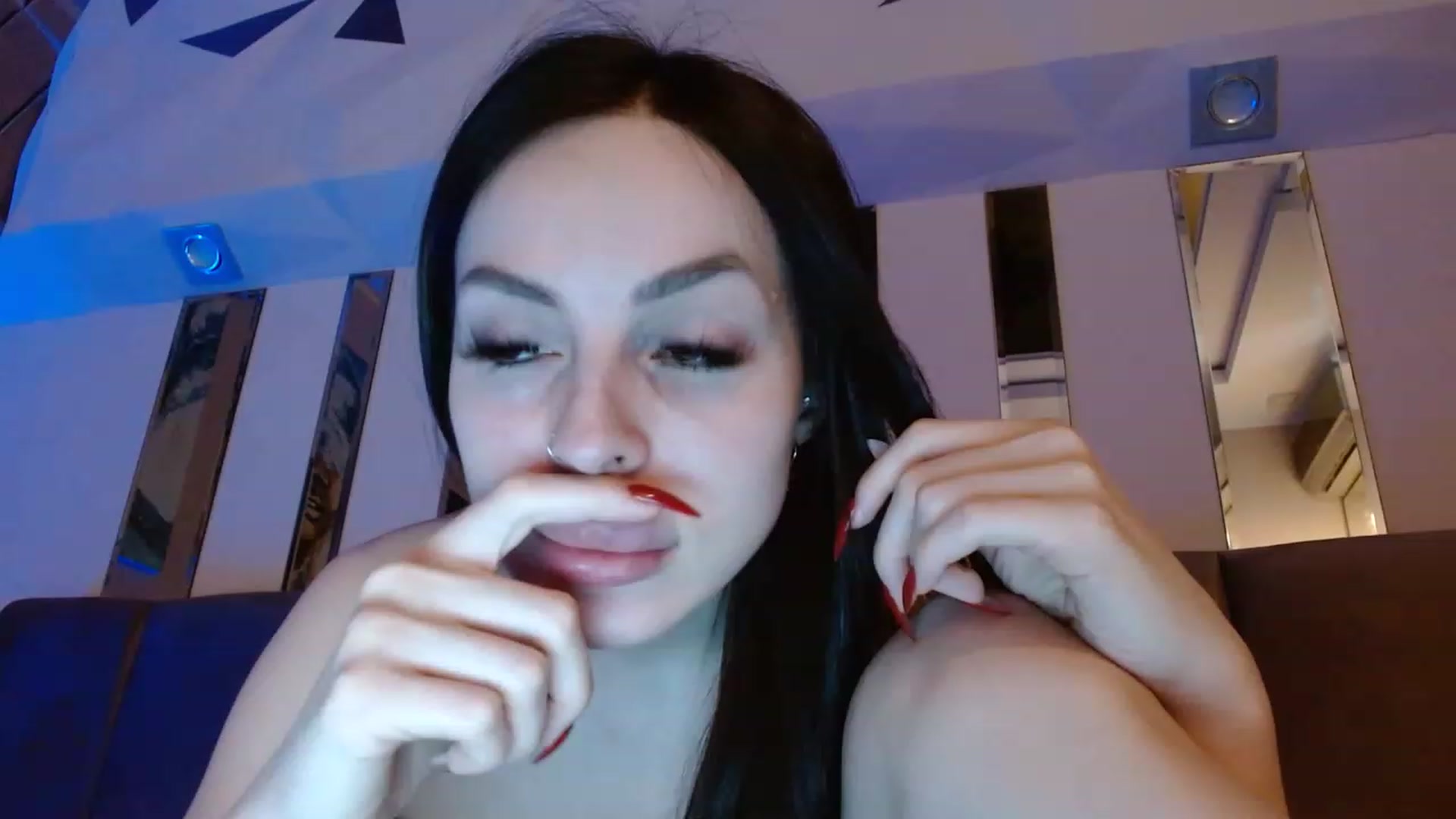 Gallery image thumbnail from Sonyabrage's myfreecams stream on, 03/07/2023, 05:55 image 11 of 20