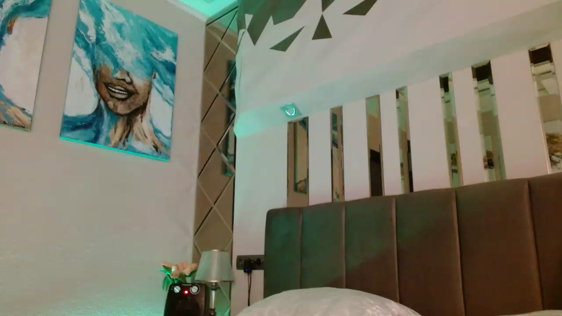 Gallery image thumbnail from Sonyabrage's myfreecams stream on, 03/07/2023, 07:09 image 19 of 20