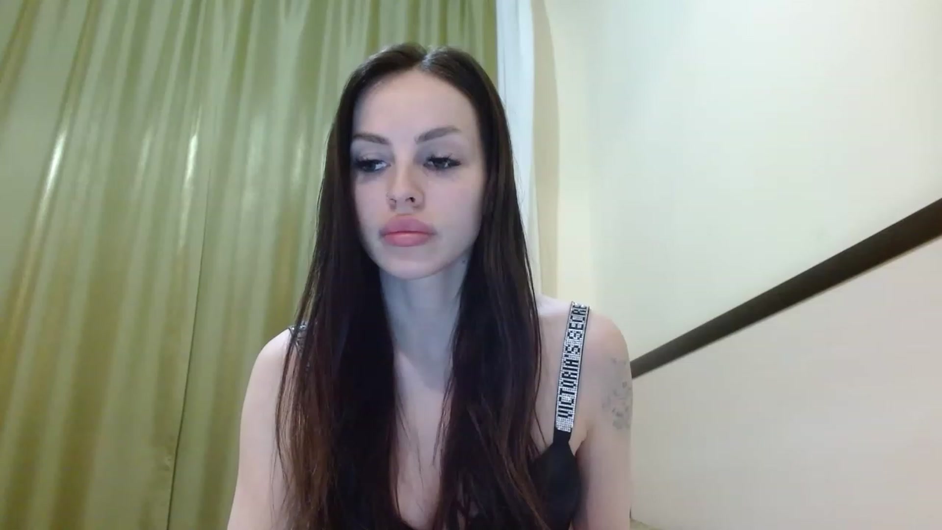 Gallery image thumbnail from Sonyabrage's myfreecams stream on, 04/03/2023, 04:32 image 20 of 20