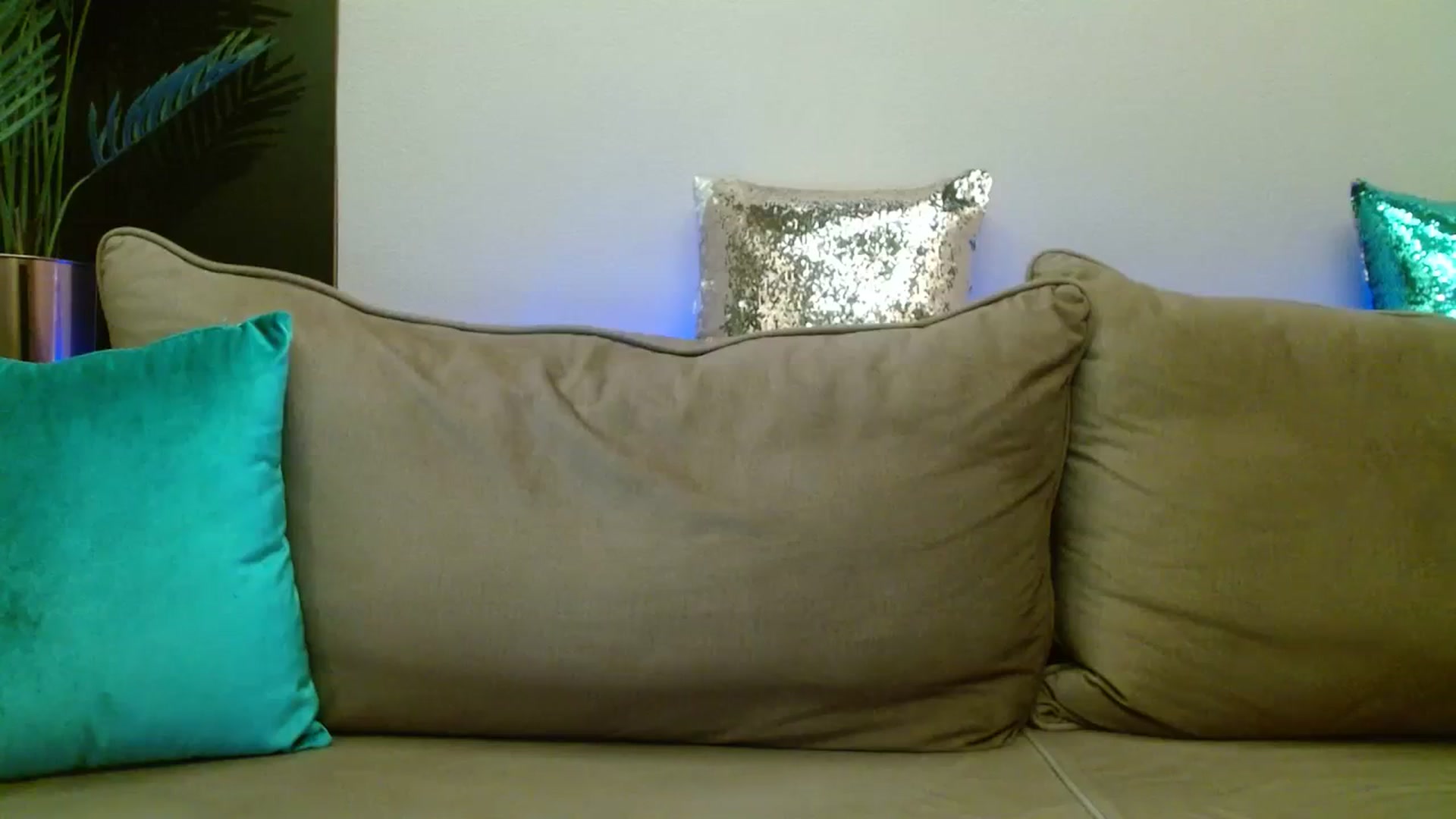 Gallery image thumbnail from Sonyabrage's myfreecams stream on, 12/01/2023, 19:01 image 12 of 20