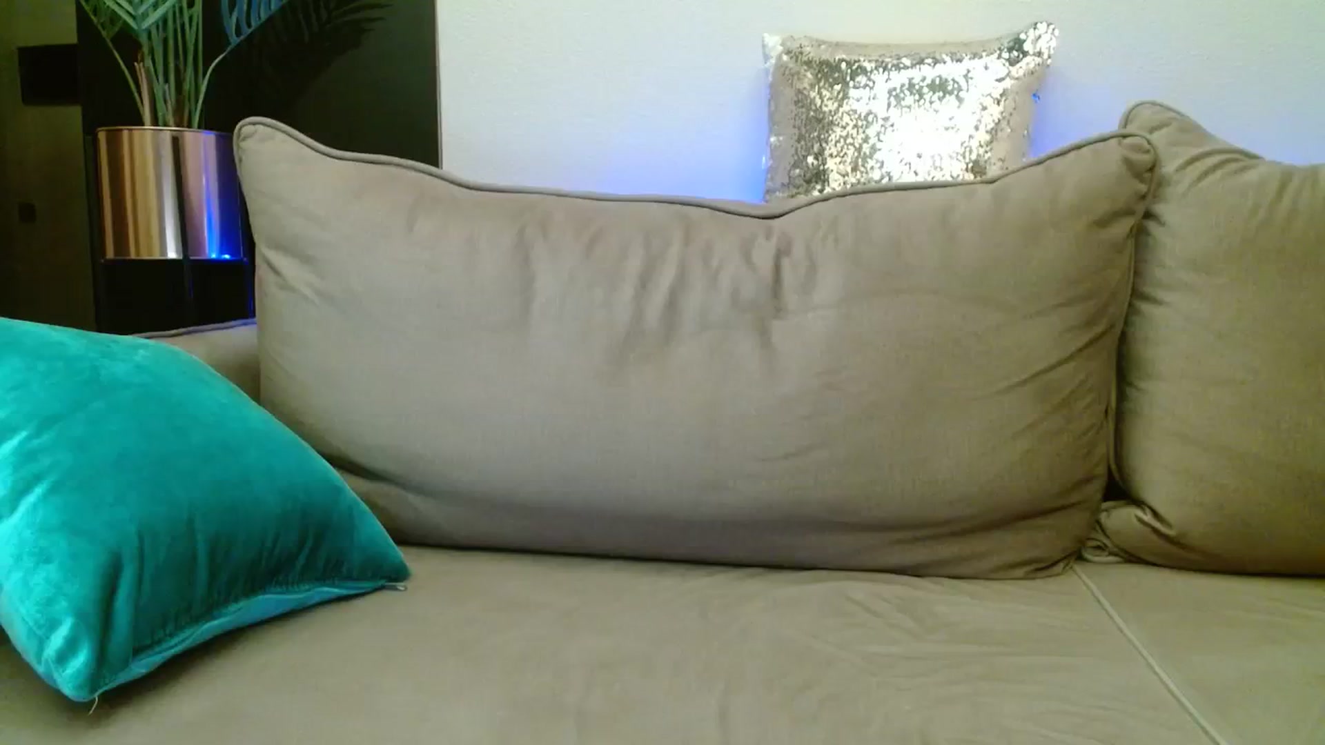 Gallery image thumbnail from Sonyabrage's myfreecams stream on, 12/01/2023, 20:22 image 9 of 20