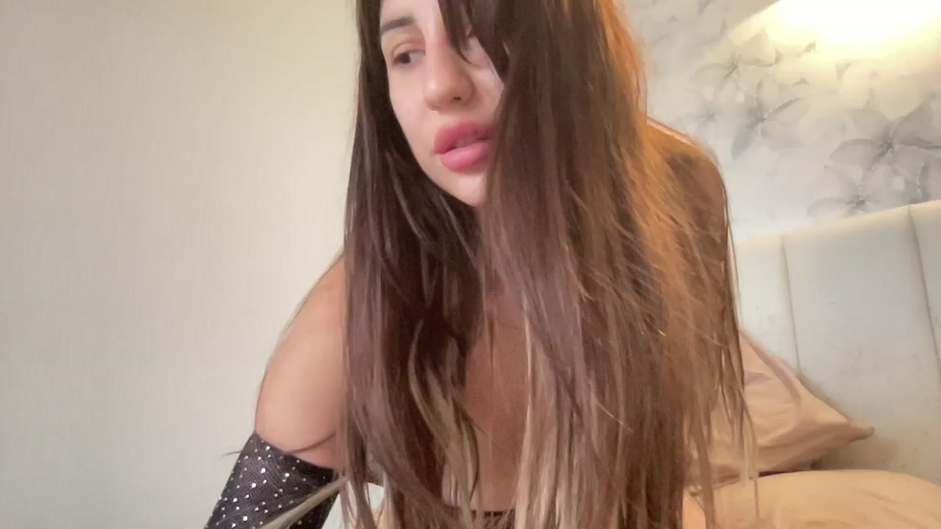Gallery image thumbnail from Sonyatewill_'s myfreecams stream on, 08/13/2023, 13:44 image 2 of 20