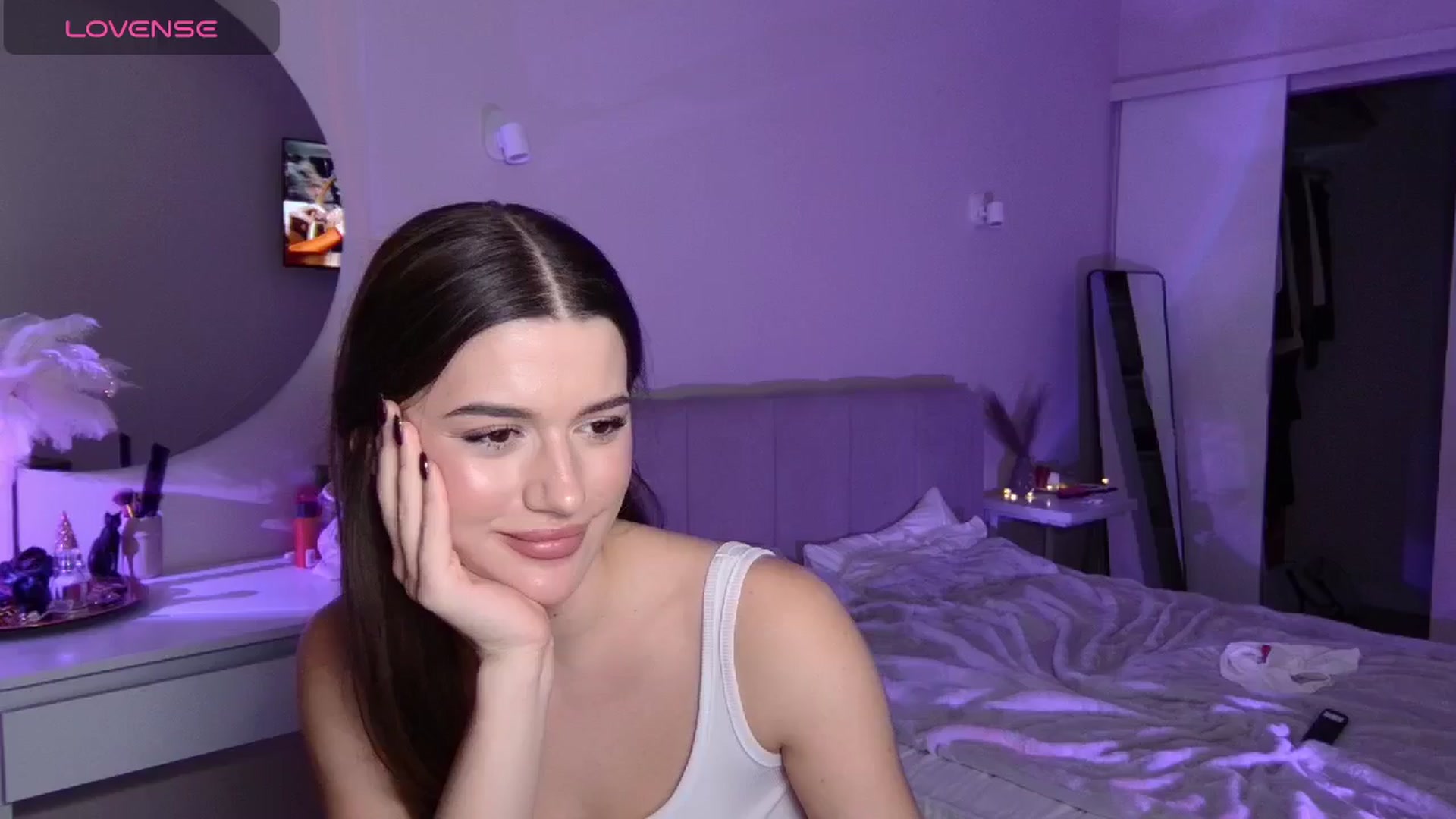 Gallery image thumbnail from Sonyx's myfreecams stream on, 11/18/2024, 20:32 image 14 of 20
