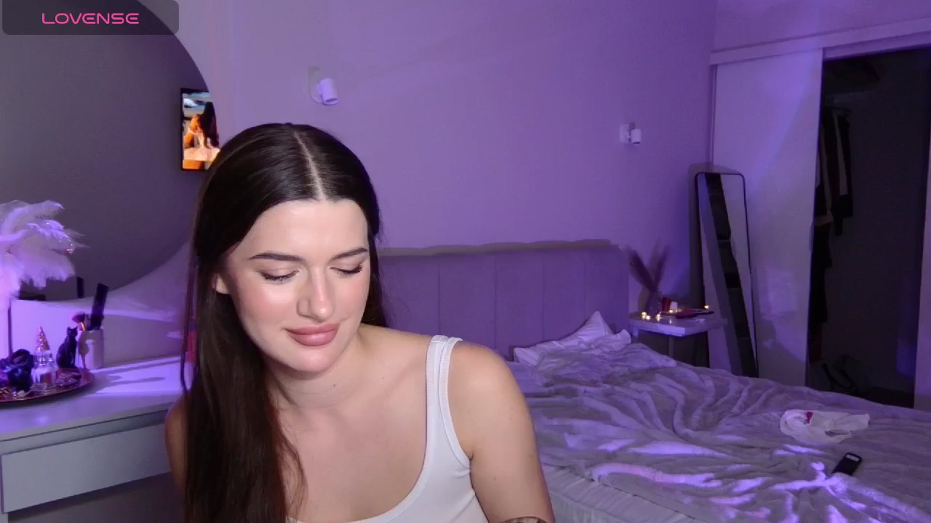 Gallery image thumbnail from Sonyx's myfreecams stream on, 11/18/2024, 20:32 image 12 of 20