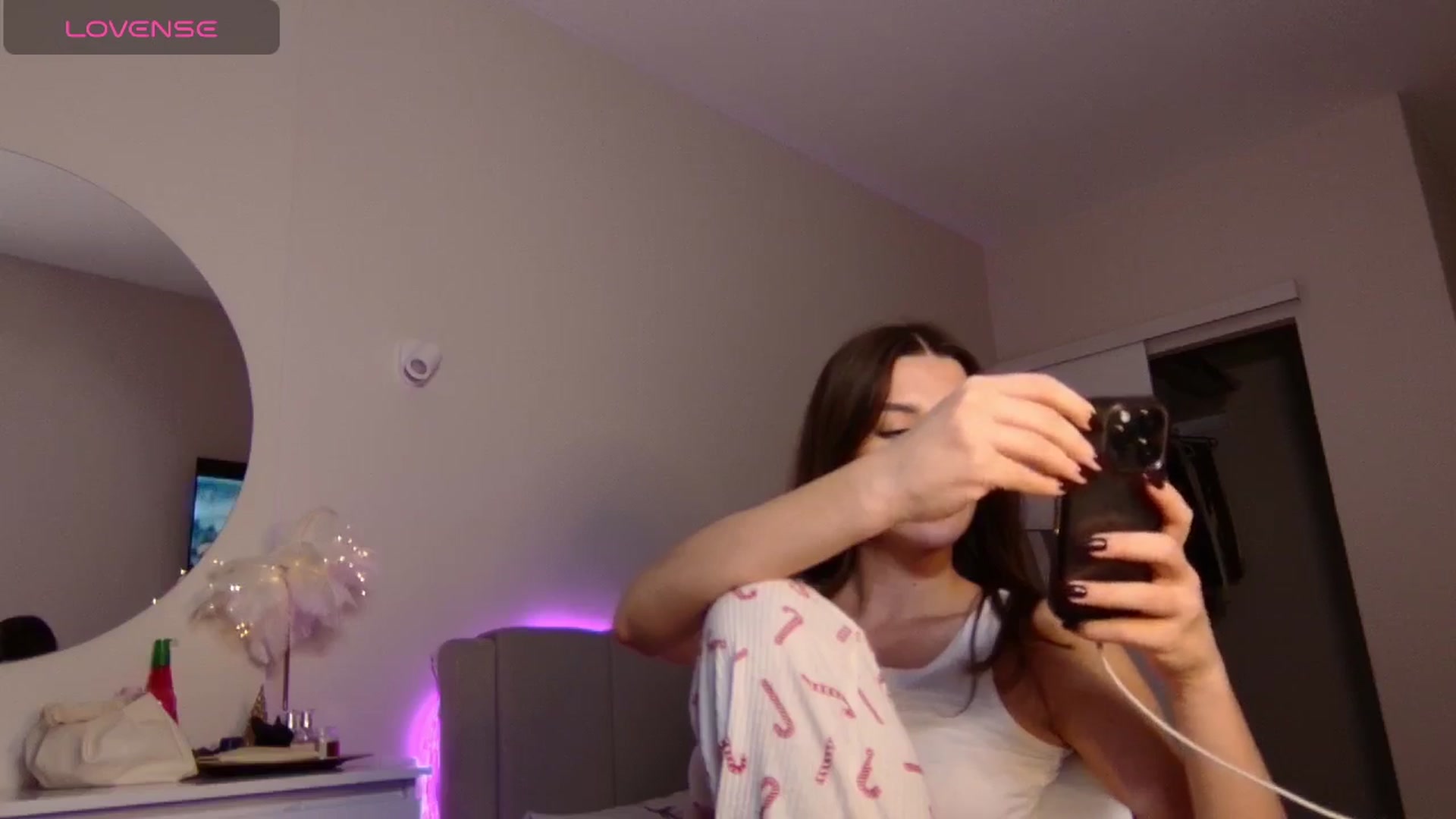 Gallery image thumbnail from Sonyx's myfreecams stream on, 11/26/2024, 19:46 image 19 of 20