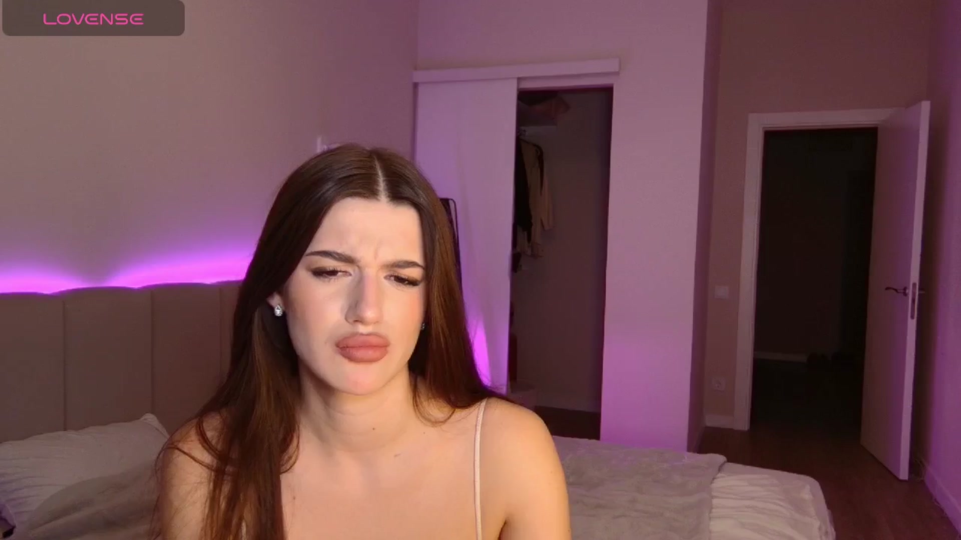 Gallery image thumbnail from Sonyx's myfreecams stream on, 12/02/2024, 19:33 image 18 of 20