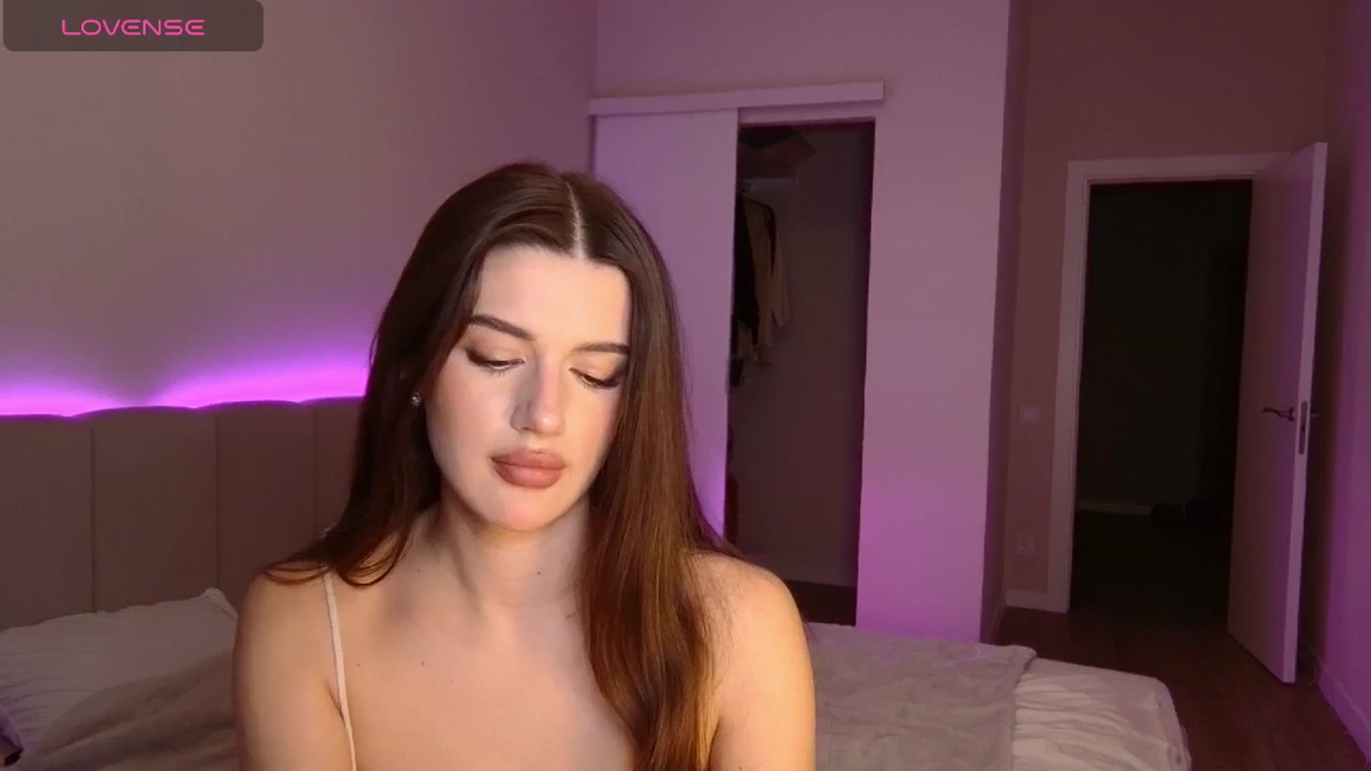 Gallery image thumbnail from Sonyx's myfreecams stream on, 12/02/2024, 19:33 image 9 of 20