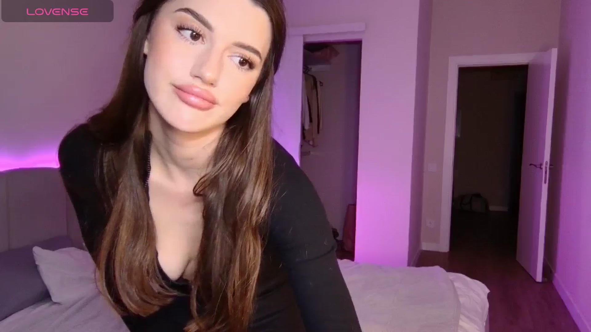 Gallery image thumbnail from Sonyx's myfreecams stream on, 12/11/2024, 20:35 image 3 of 20
