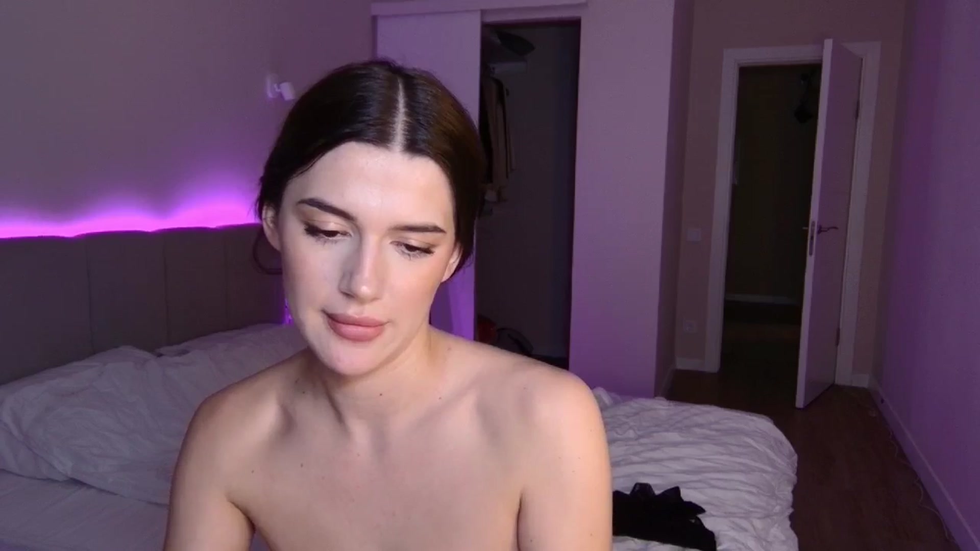Gallery image thumbnail from Sonyx's myfreecams stream on, 01/02/2025, 23:06 image 14 of 20