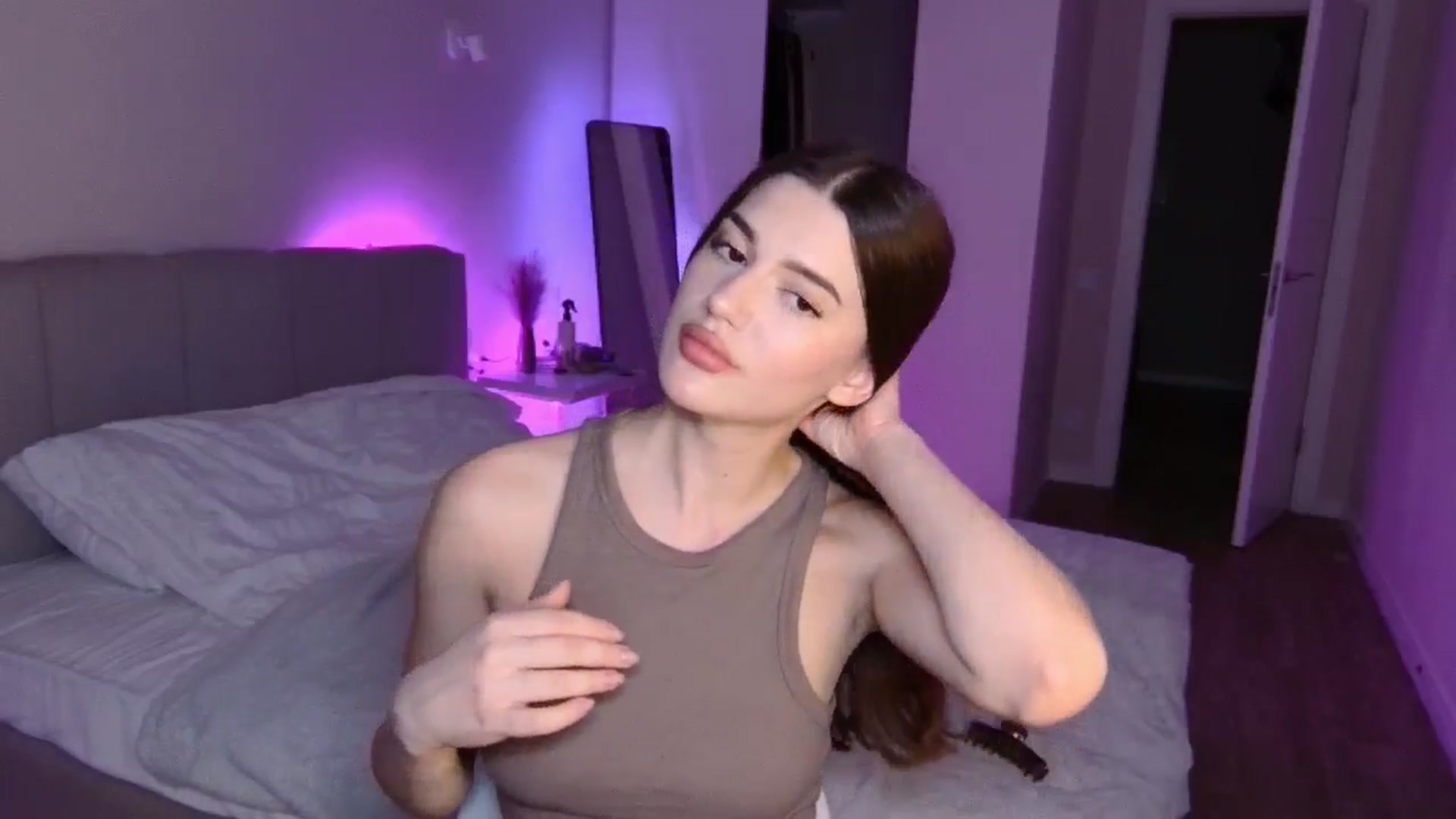 Gallery image thumbnail from Sonyx's myfreecams stream on, 01/04/2025, 17:36 image 2 of 20
