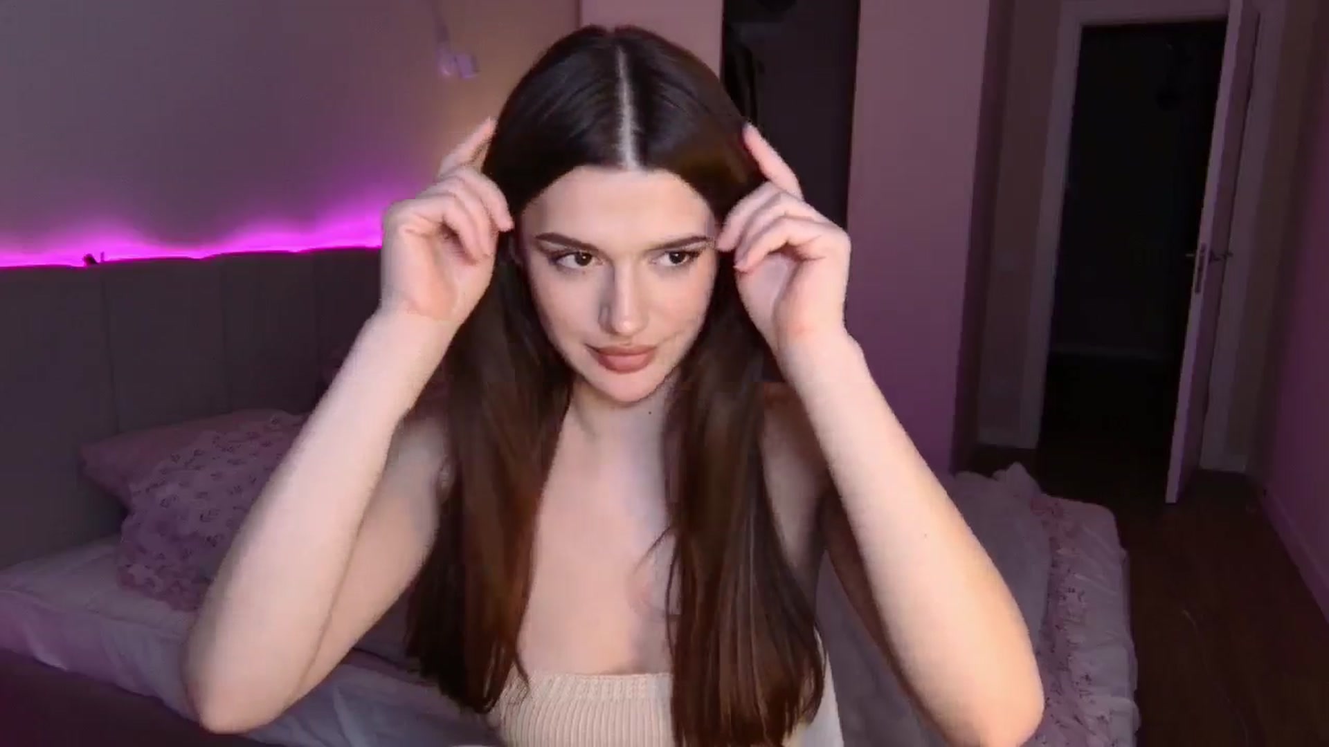 Gallery image thumbnail from Sonyx's myfreecams stream on, 01/14/2025, 22:33 image 11 of 20
