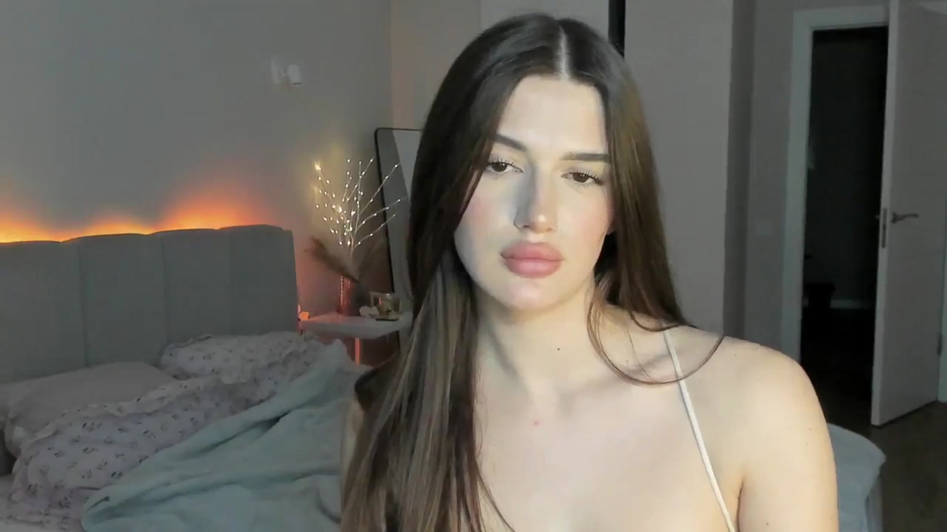 Gallery image thumbnail from Sonyx's myfreecams stream on, 01/30/2025, 21:35 image 15 of 20