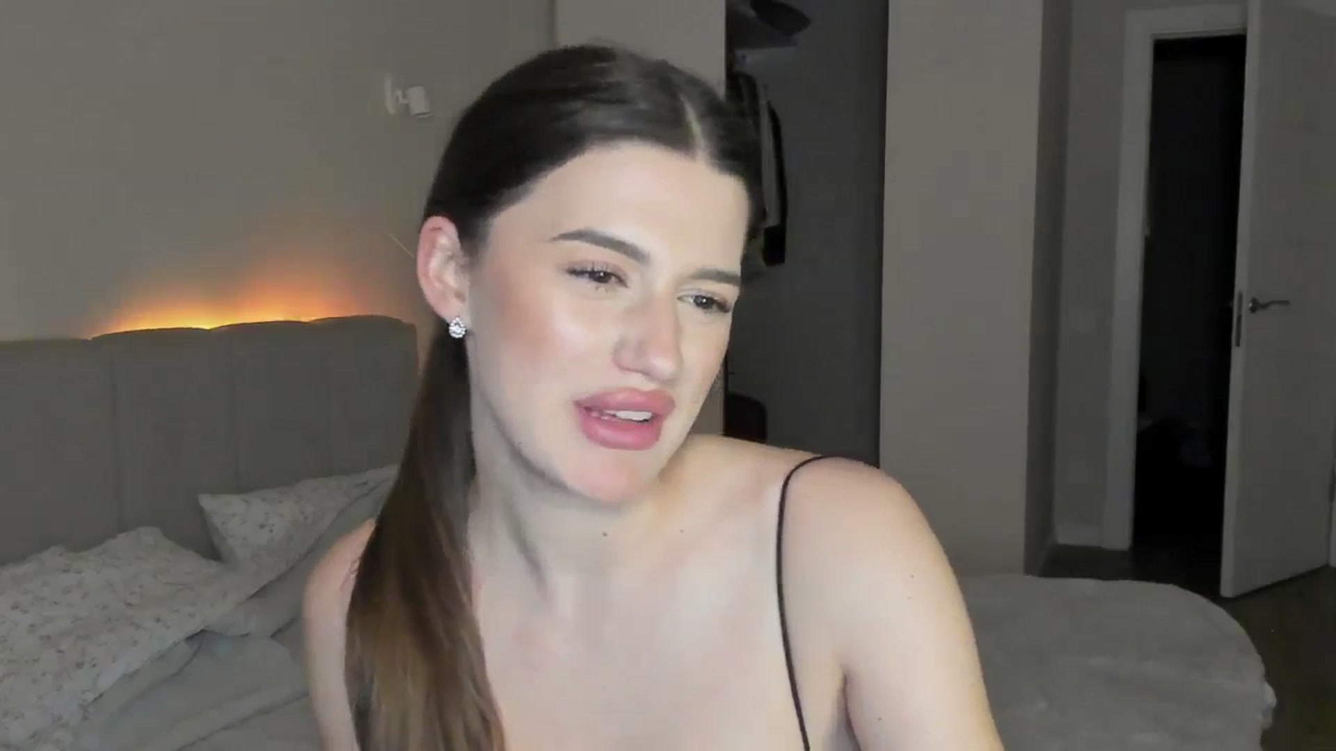 Gallery image thumbnail from Sonyx's myfreecams stream on, 02/11/2025, 20:55 image 15 of 20